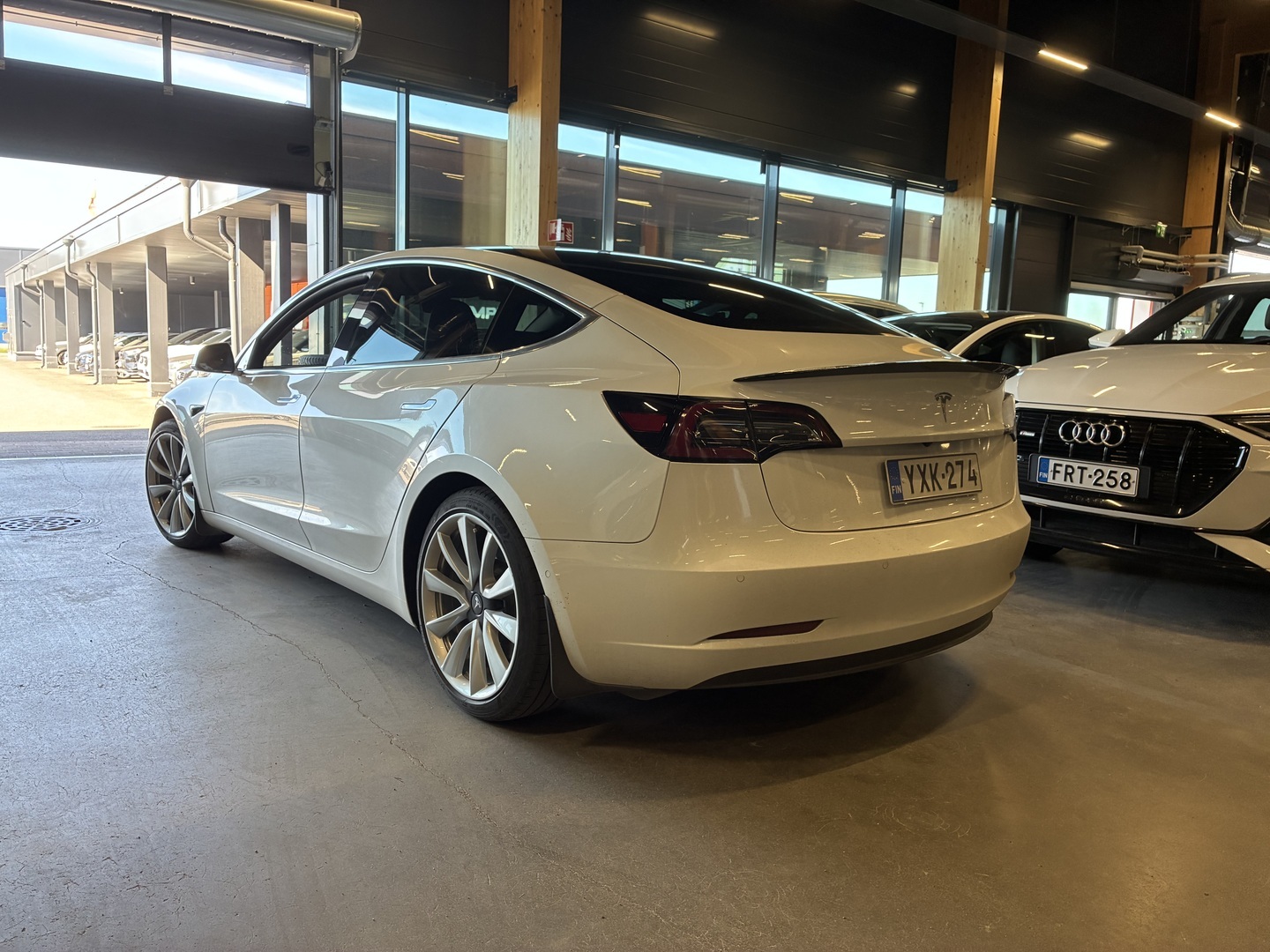 TESLA Model 3 2020