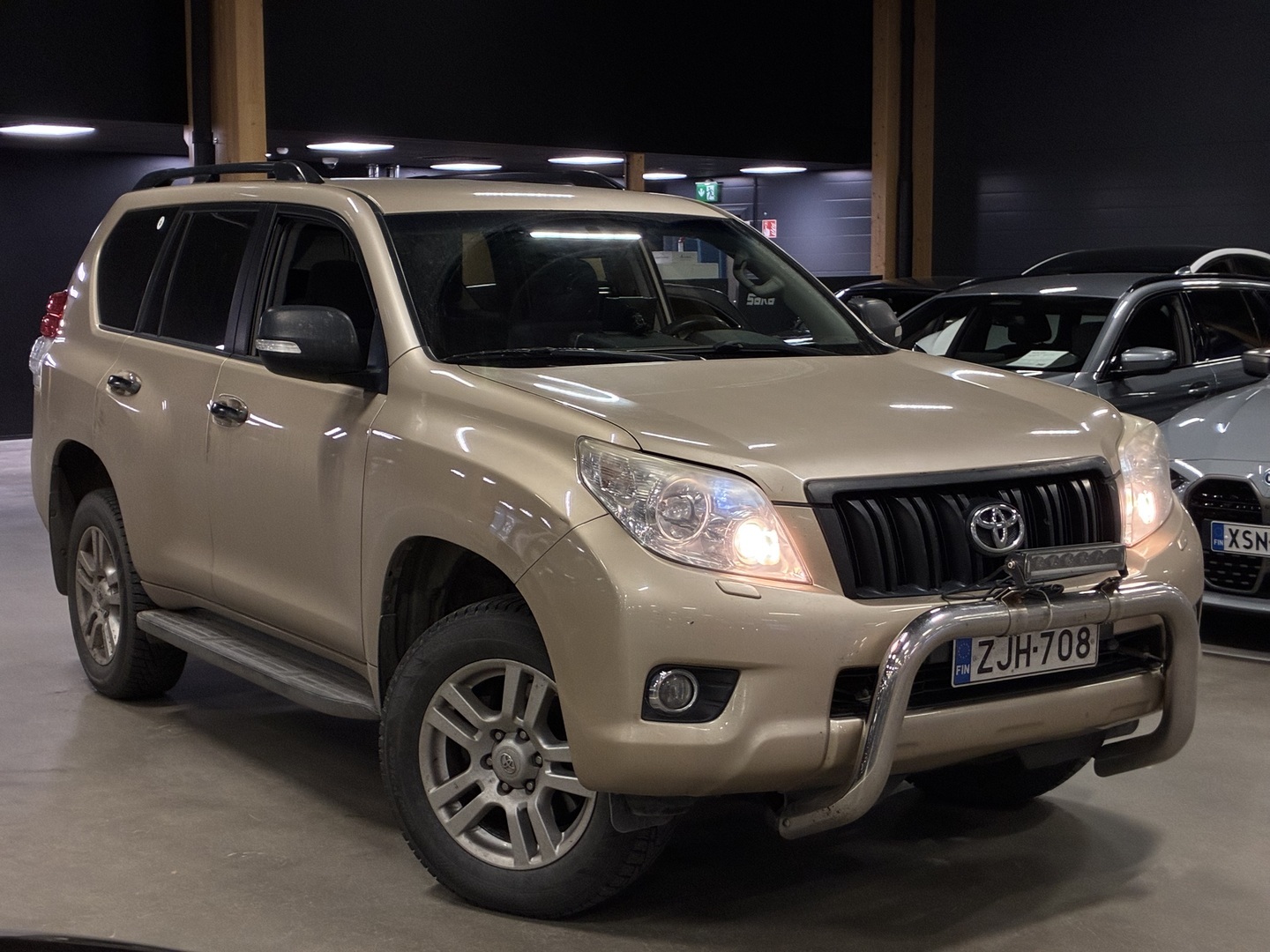 TOYOTA Land Cruiser 2010