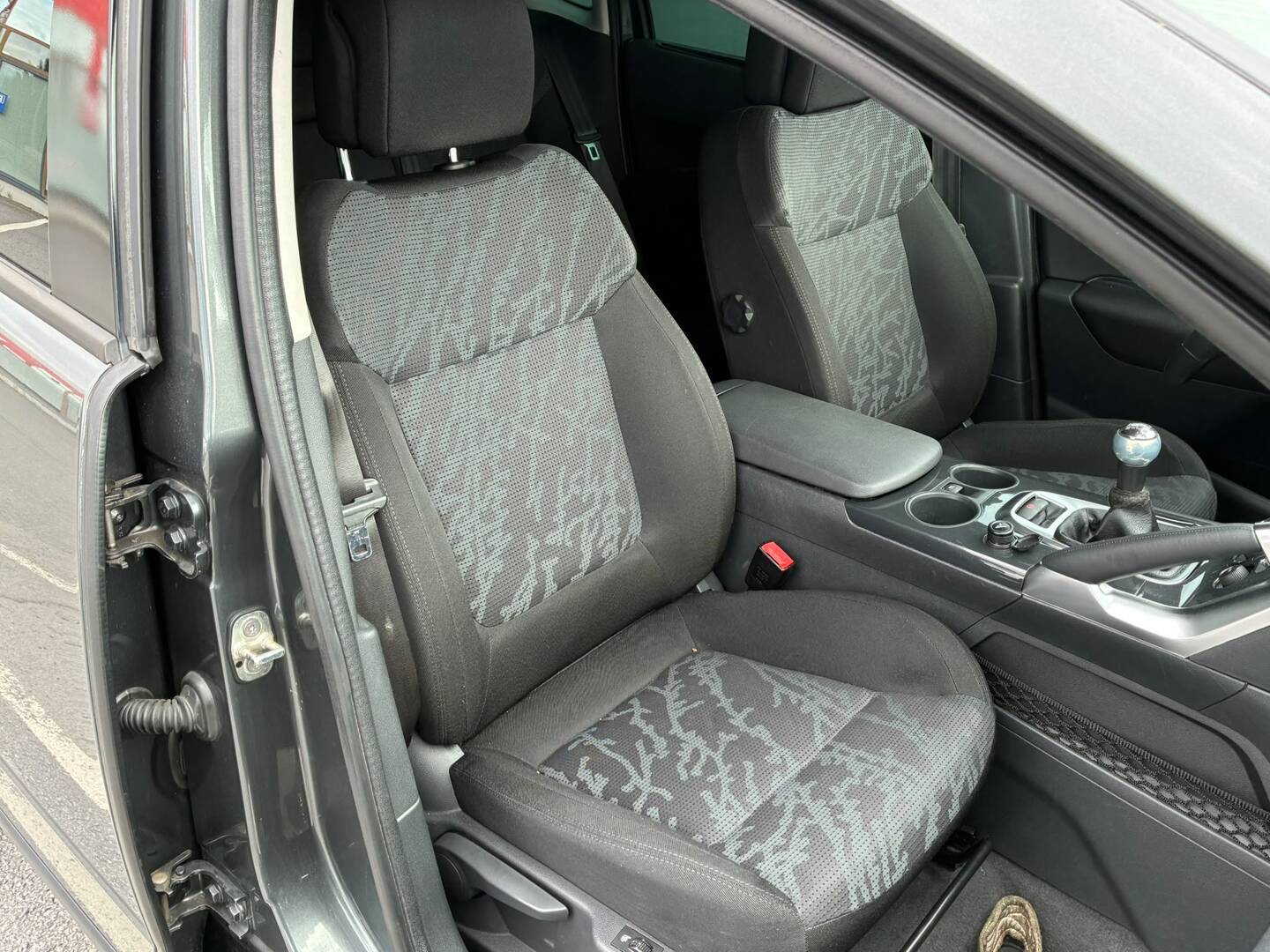 PEUGEOT 3008 2011