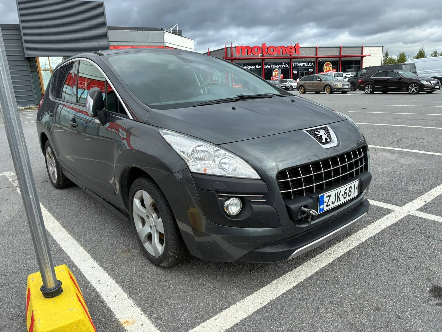 PEUGEOT 3008 2011