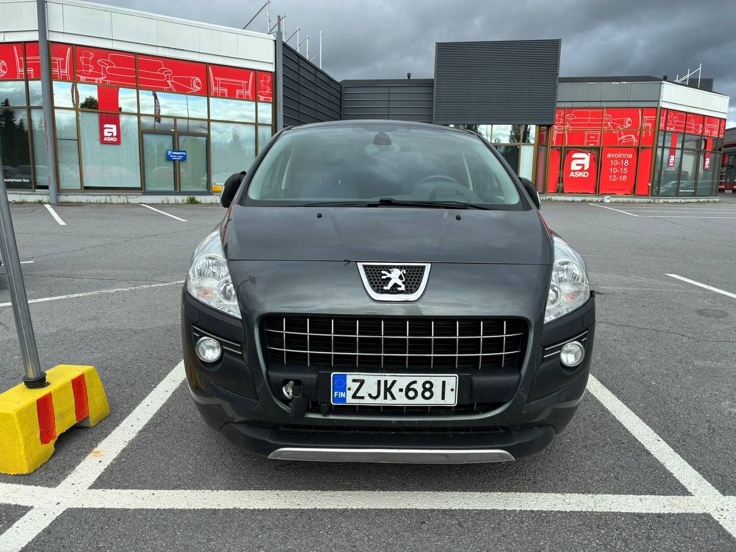 PEUGEOT 3008 2011