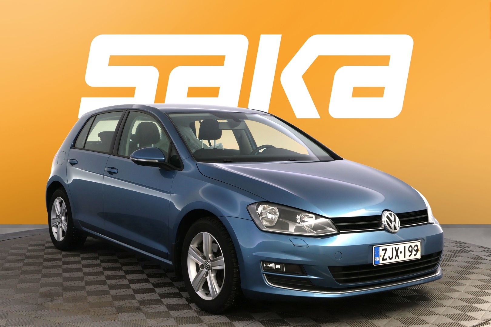VOLKSWAGEN Golf 2013