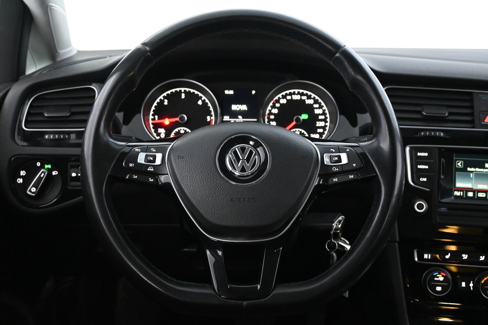 VOLKSWAGEN Golf 2013