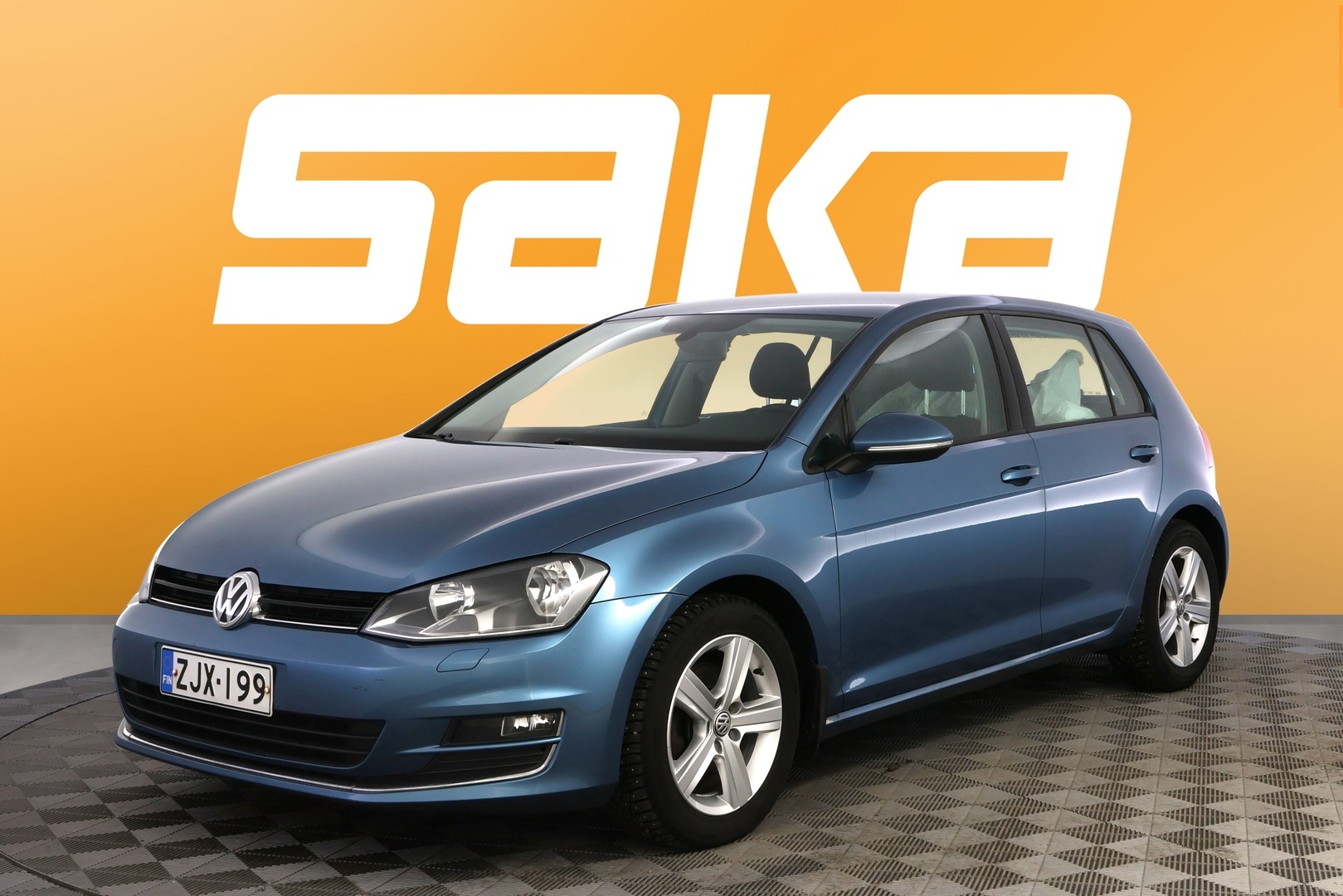 VOLKSWAGEN Golf 2013