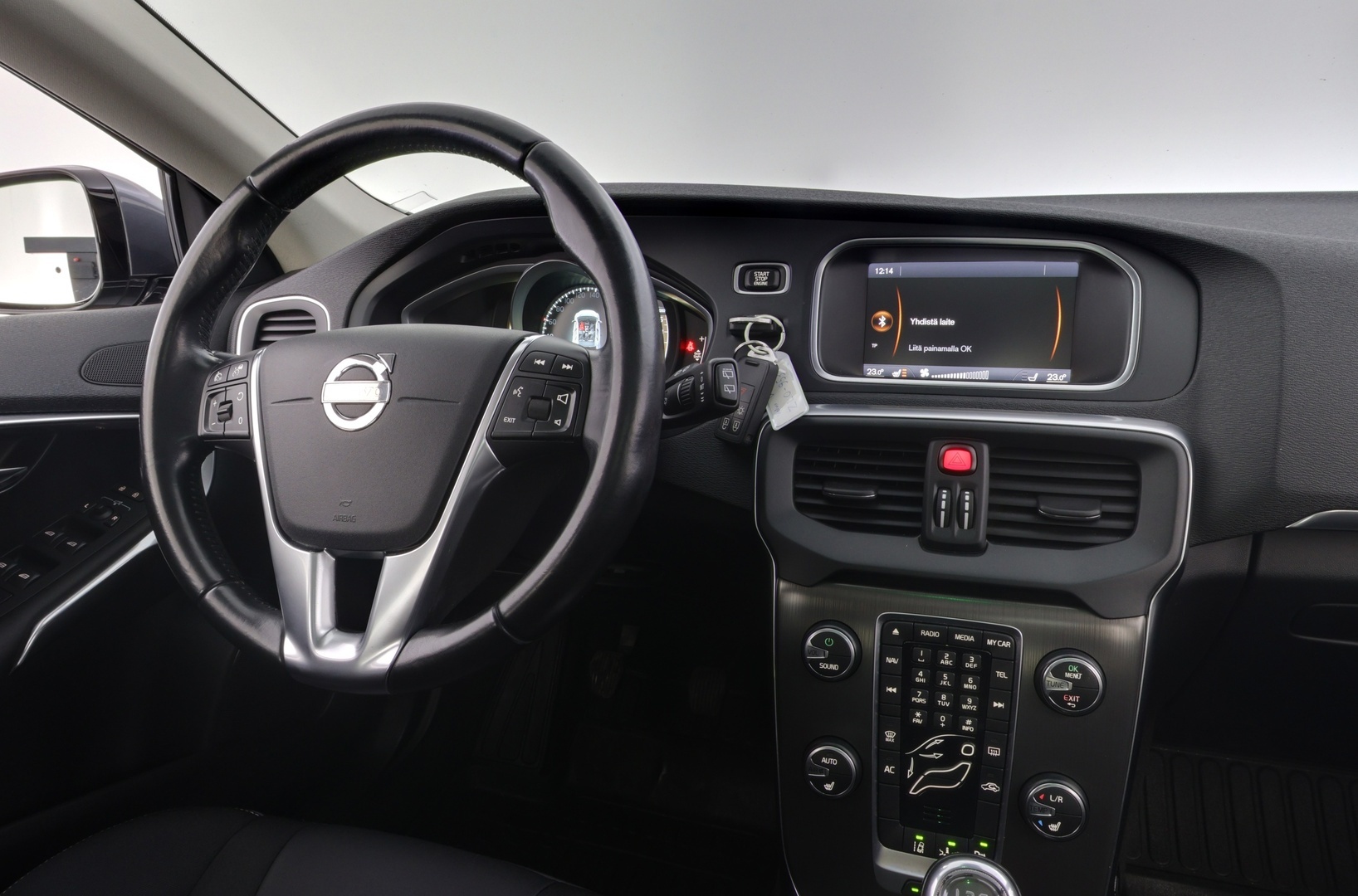 VOLVO V40 2013