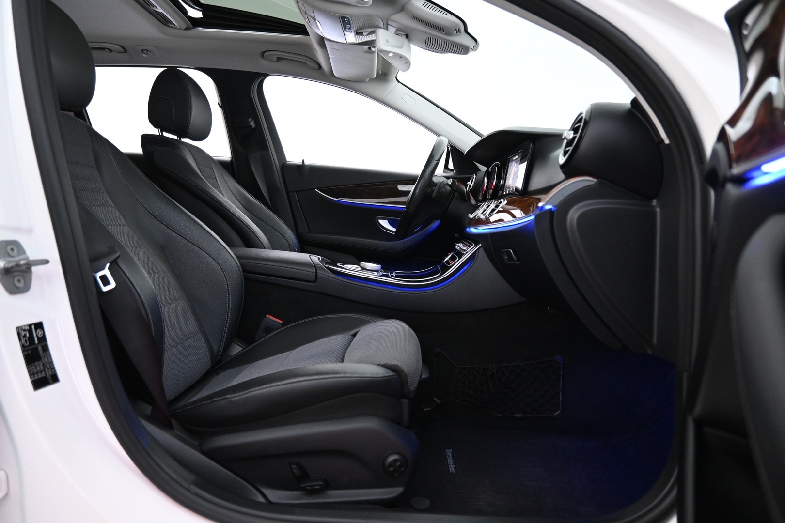MERCEDES-BENZ E 2017