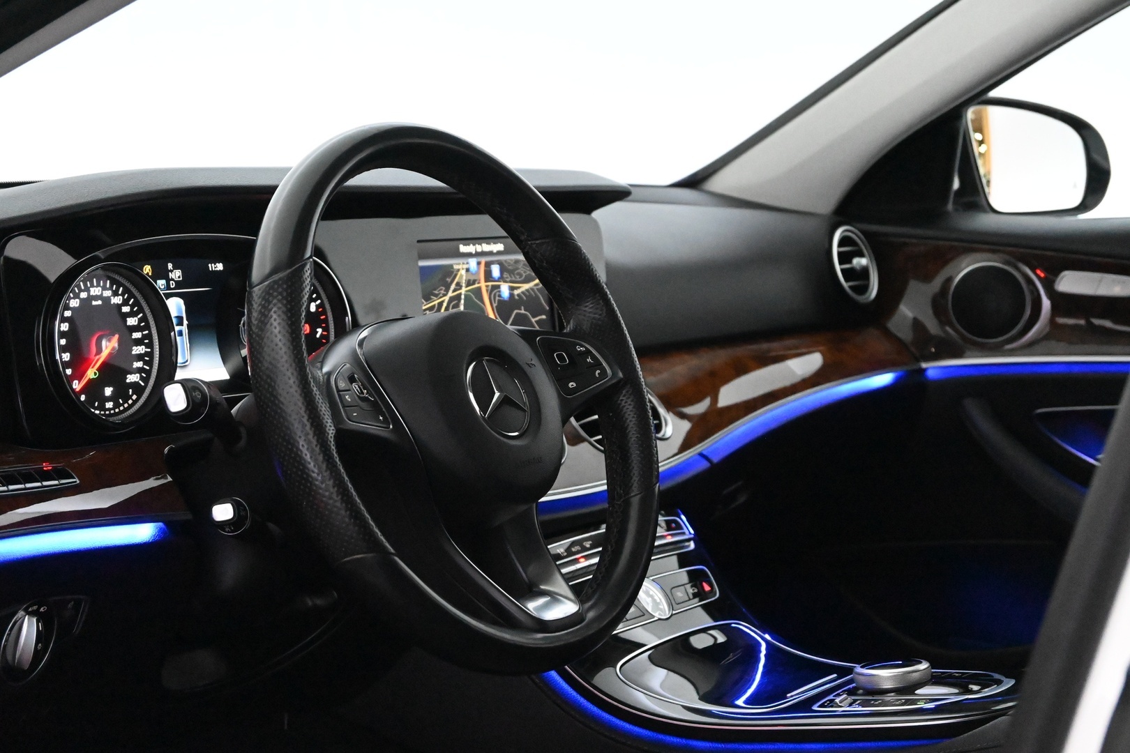 MERCEDES-BENZ E 2017