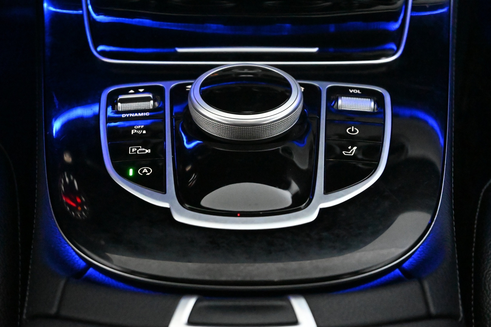MERCEDES-BENZ E 2017