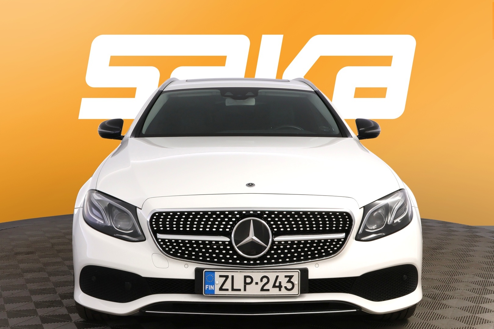 MERCEDES-BENZ E 2017