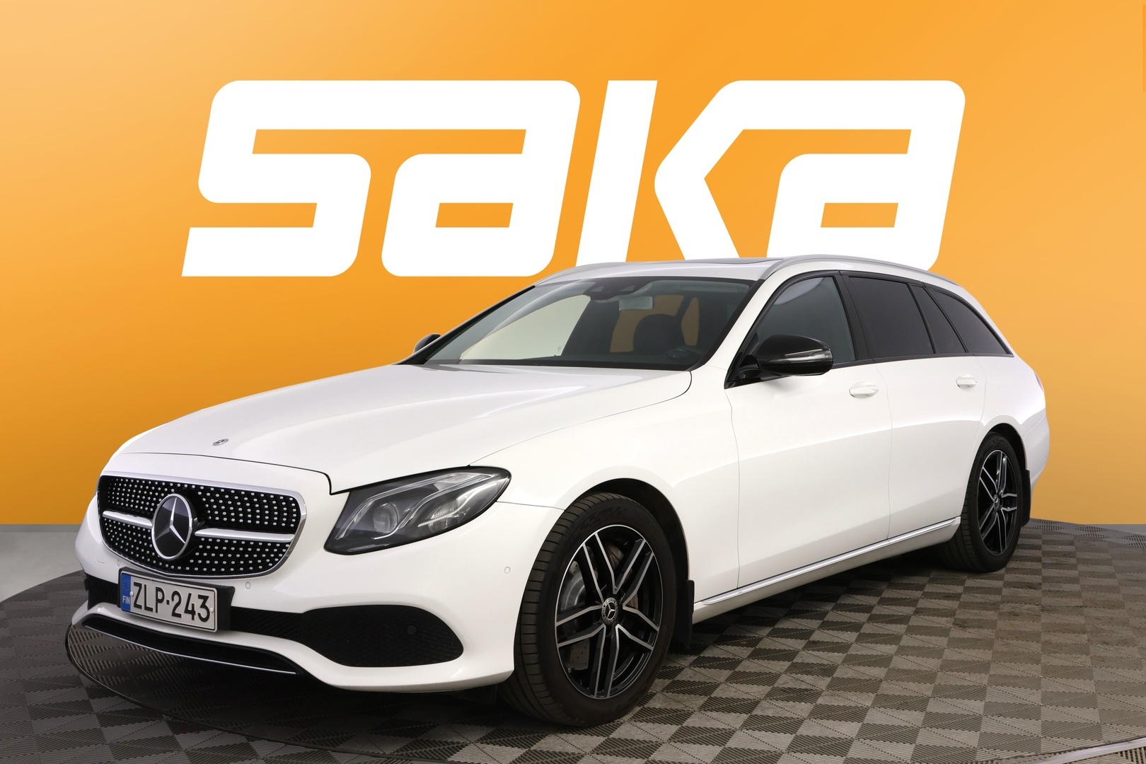 MERCEDES-BENZ E 2017