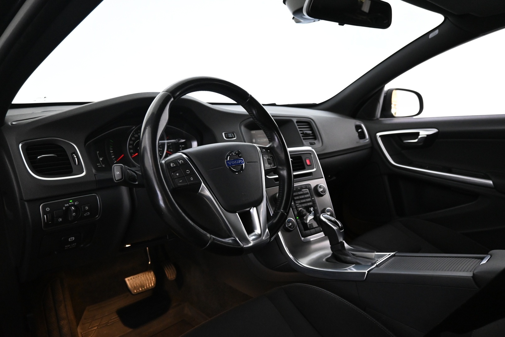 VOLVO V60 2014
