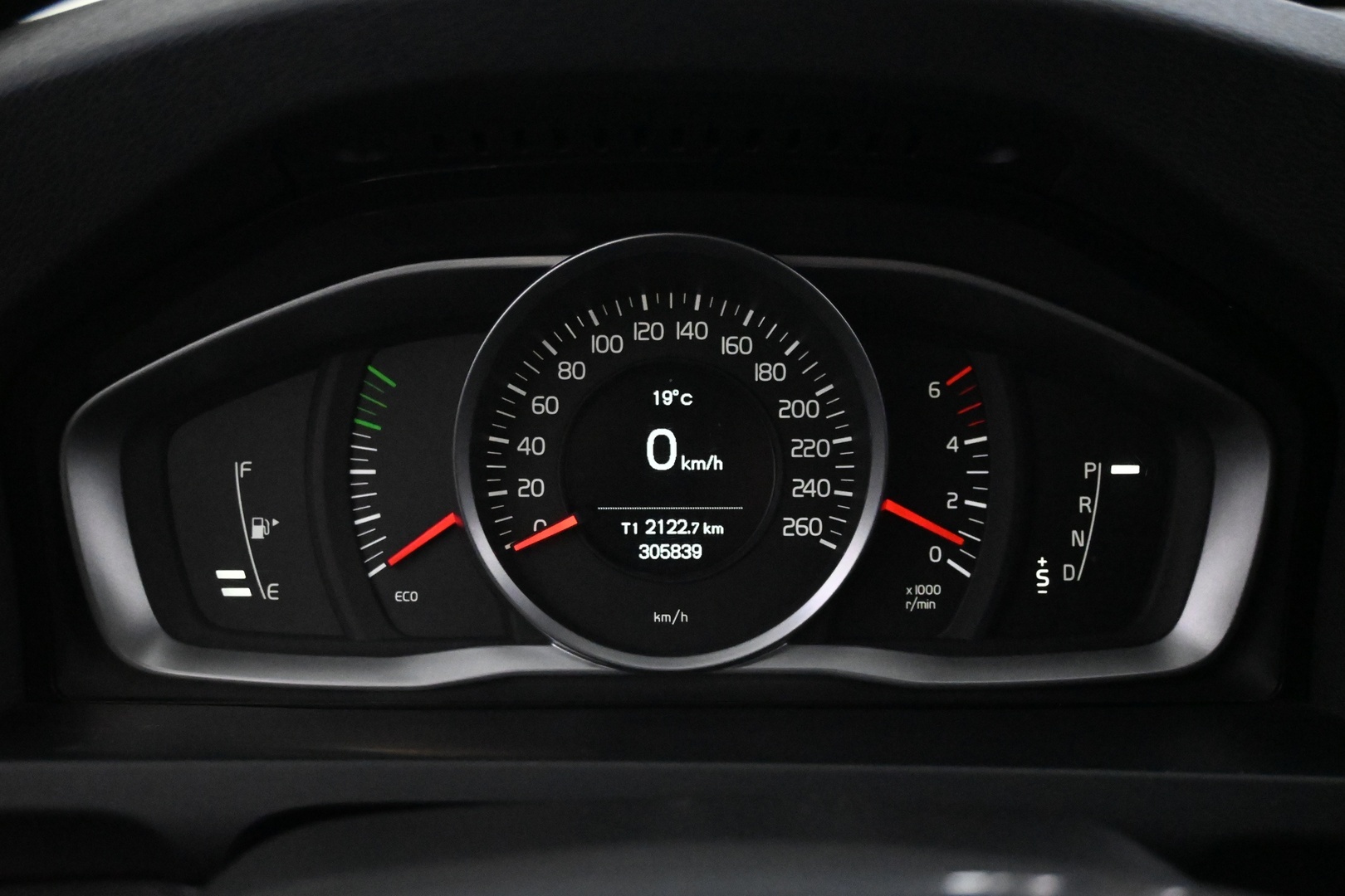 VOLVO V60 2014
