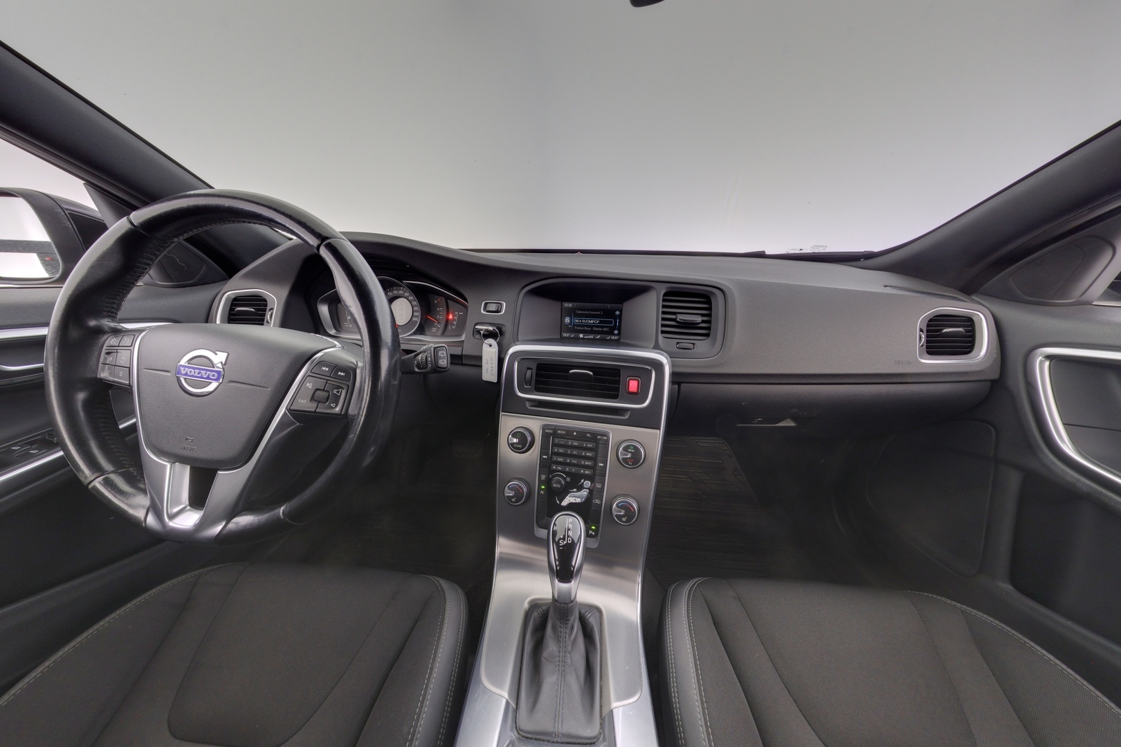 VOLVO V60 2014