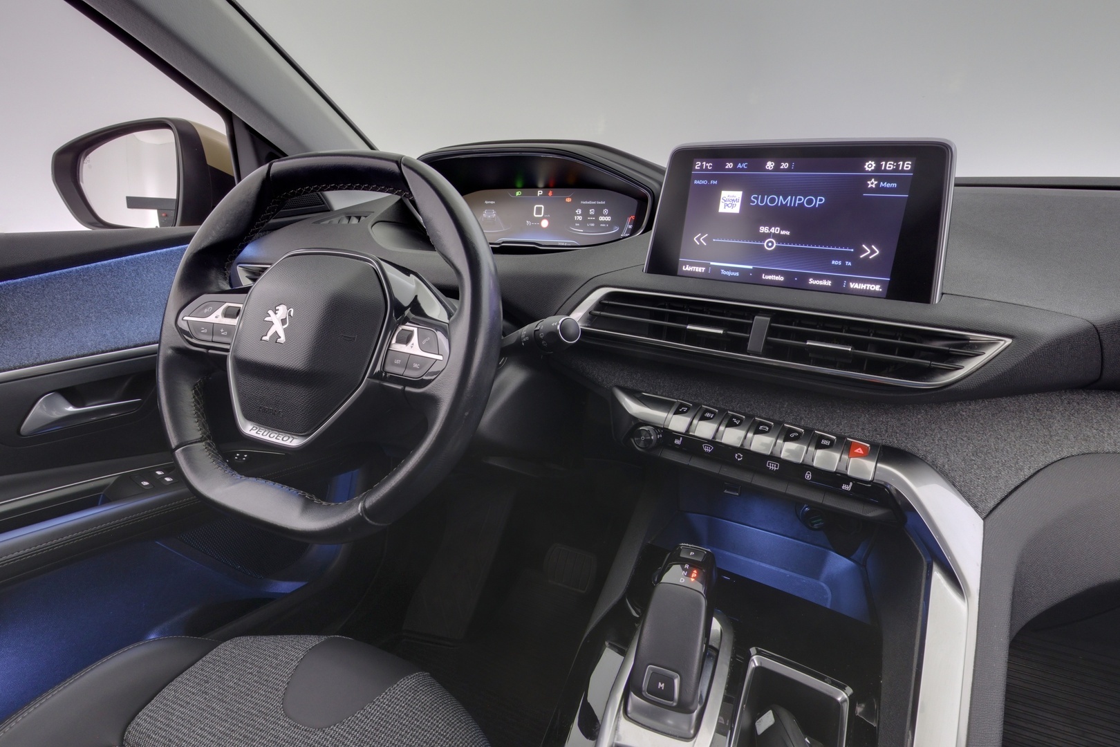 PEUGEOT 3008 2018