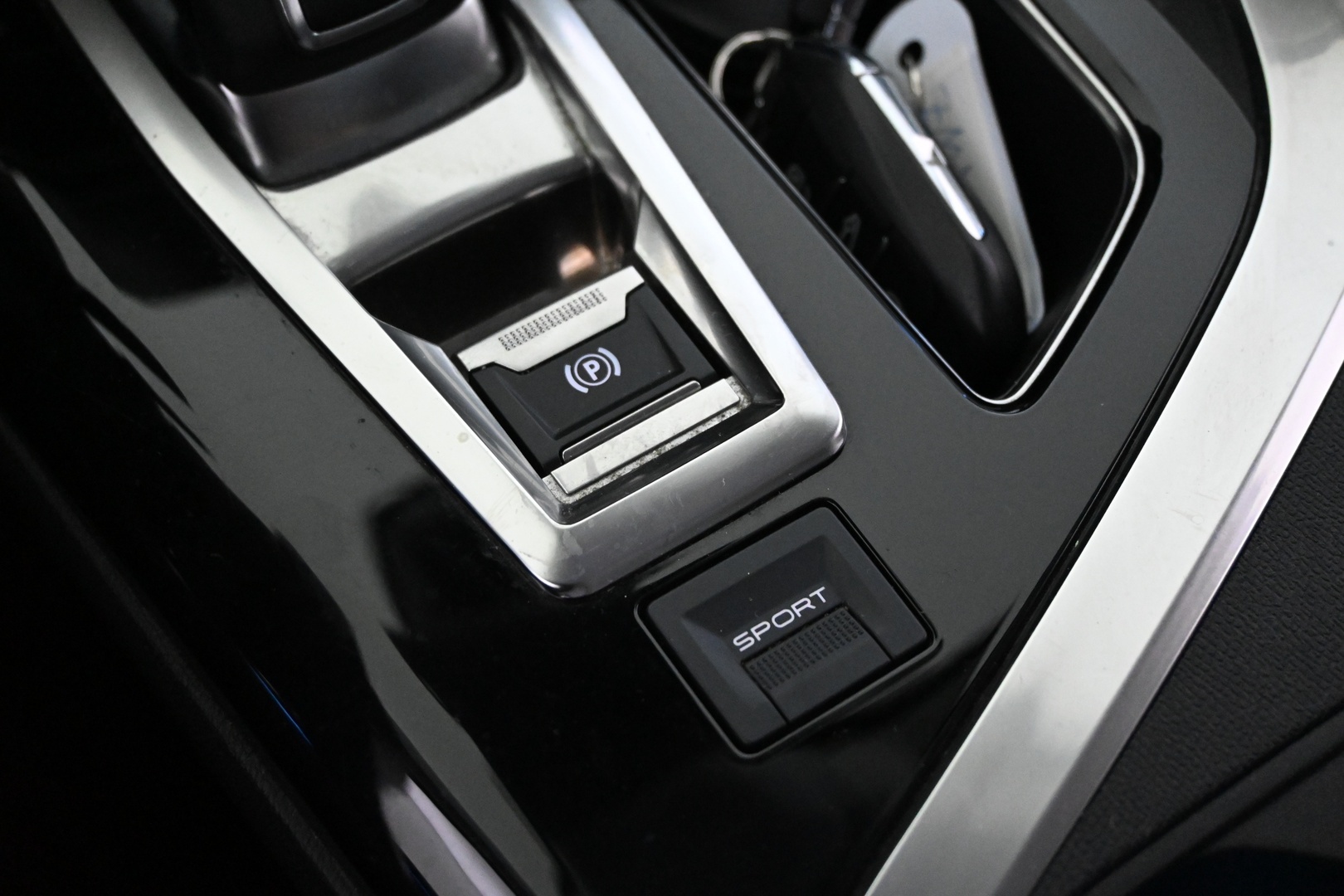 PEUGEOT 3008 2018