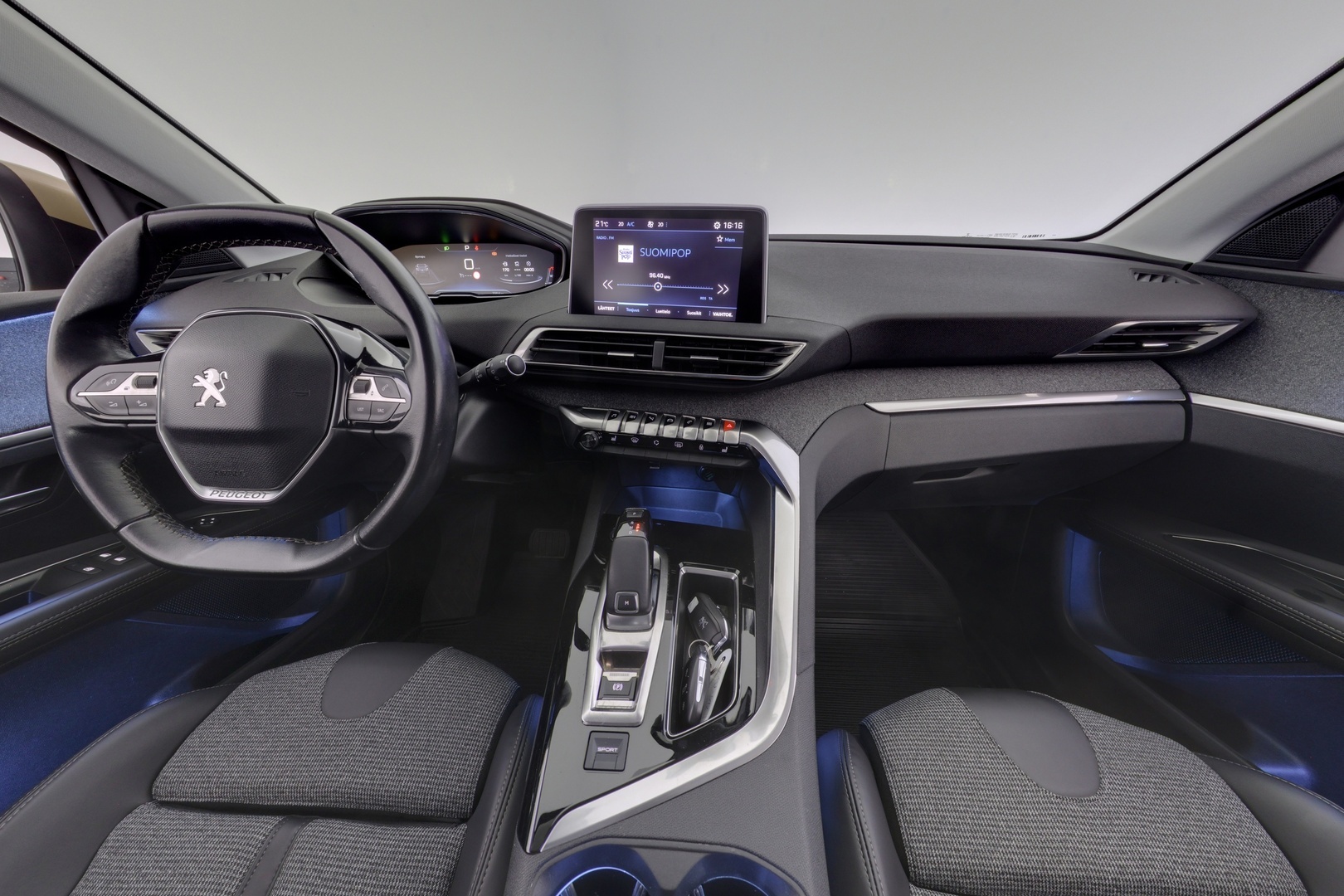 PEUGEOT 3008 2018