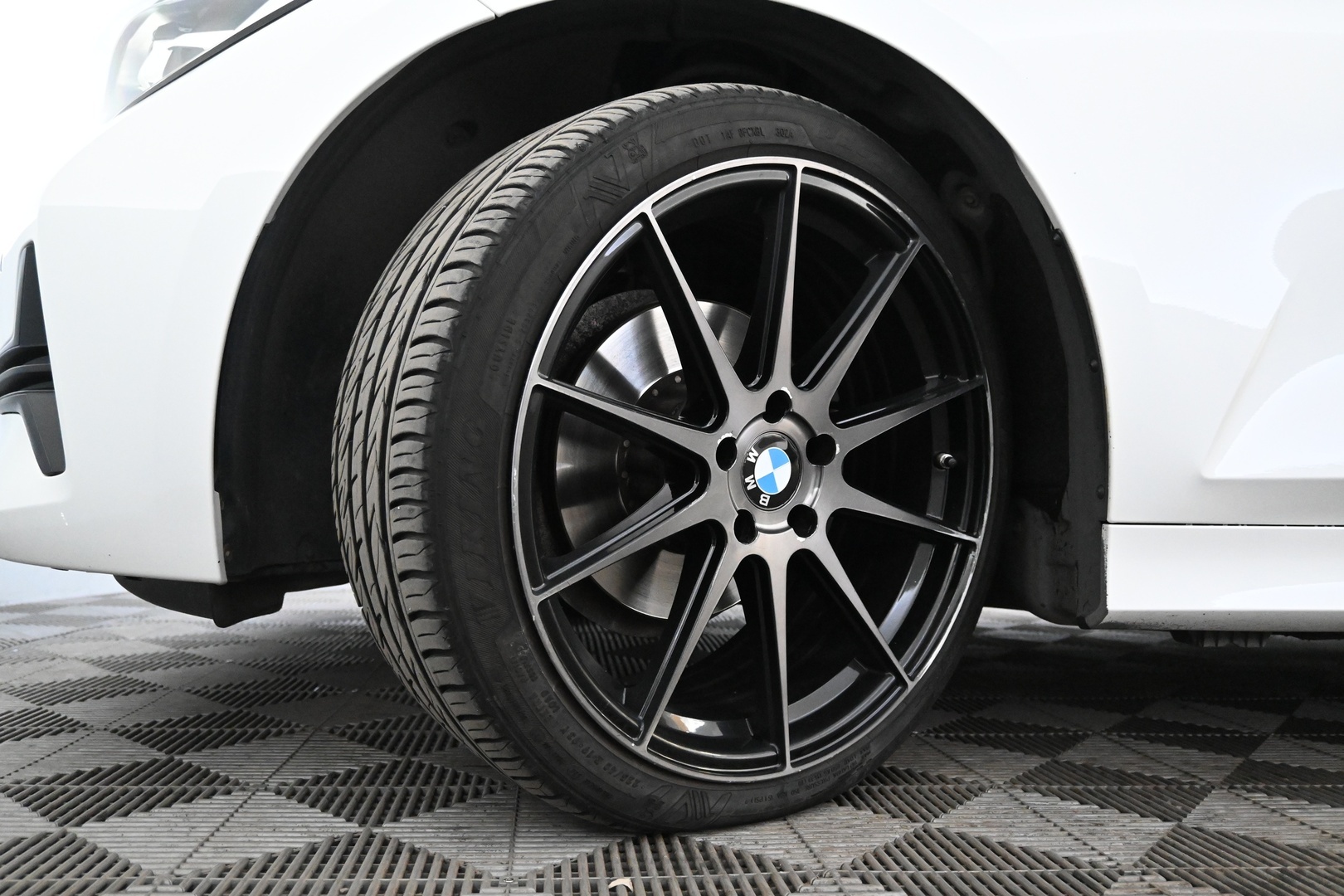 BMW 320 2019