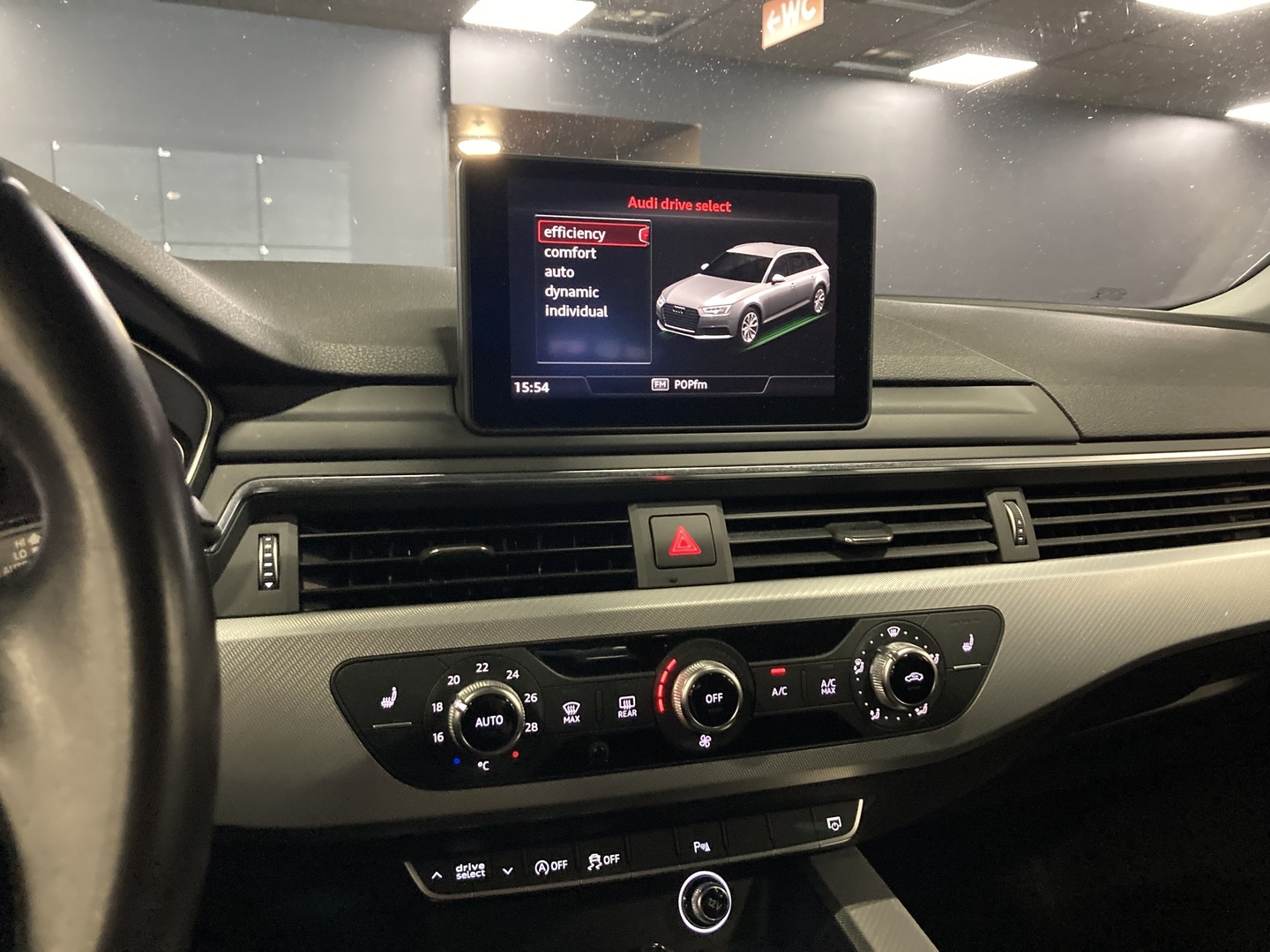 AUDI A4 2016