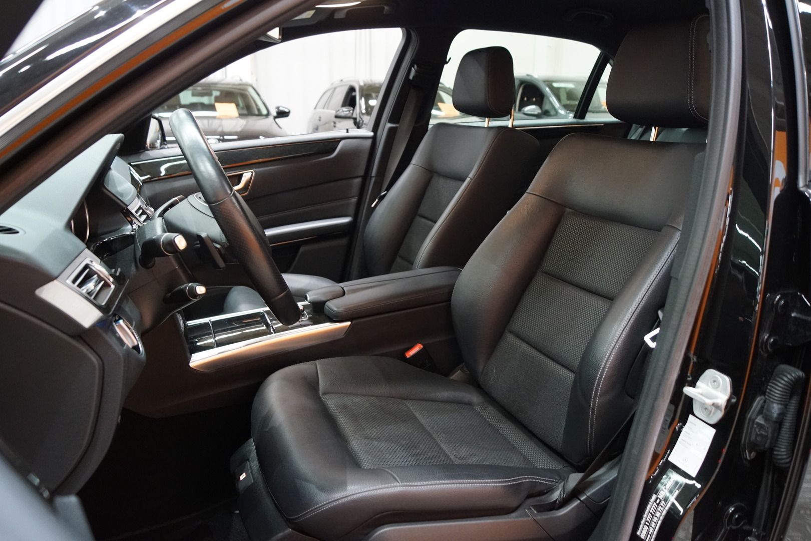 MERCEDES-BENZ E 2013