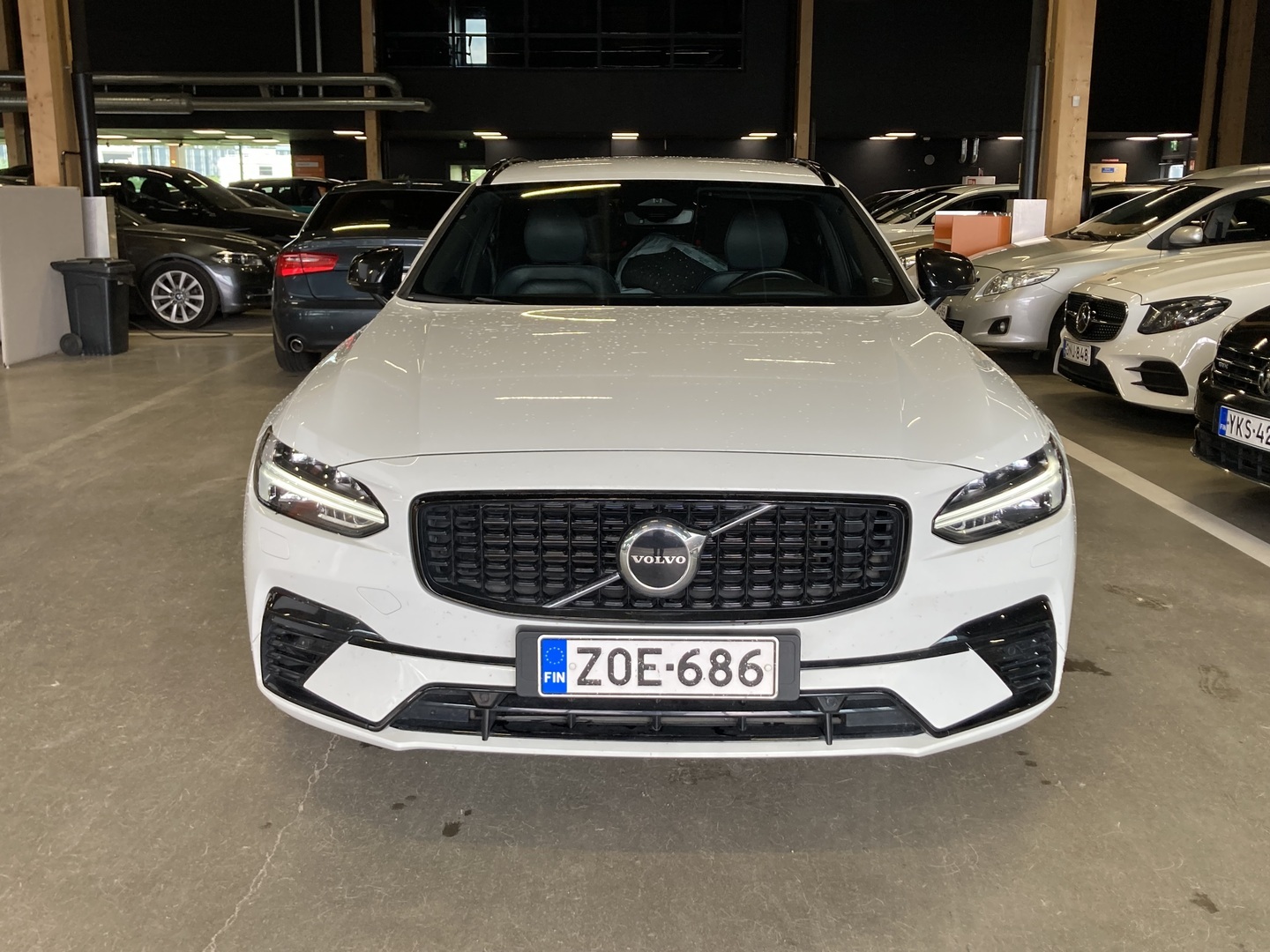 VOLVO V90 2022
