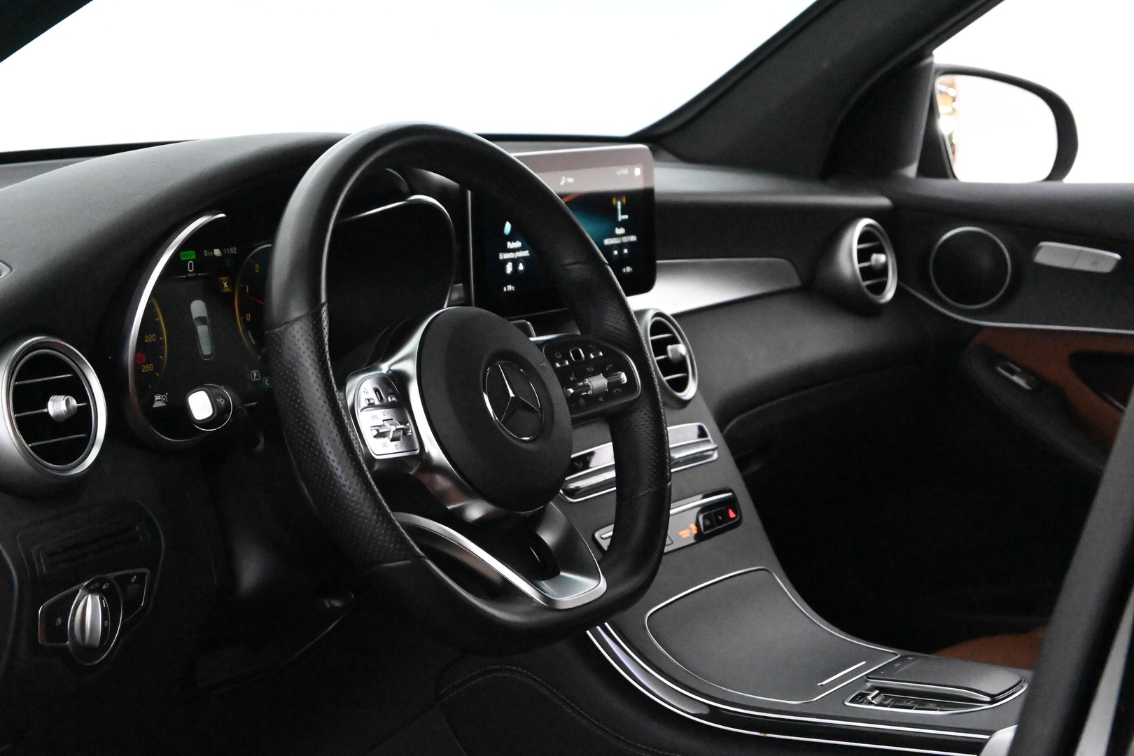 MERCEDES-BENZ GLC 2021