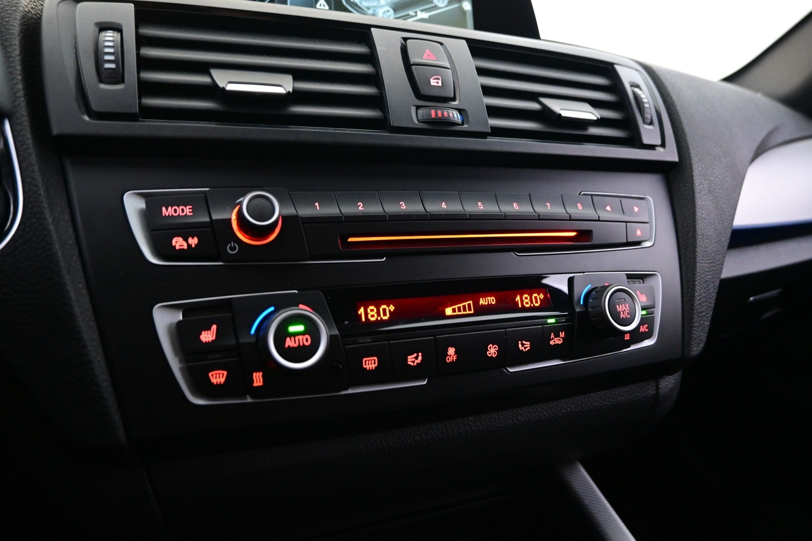 BMW 118 2015