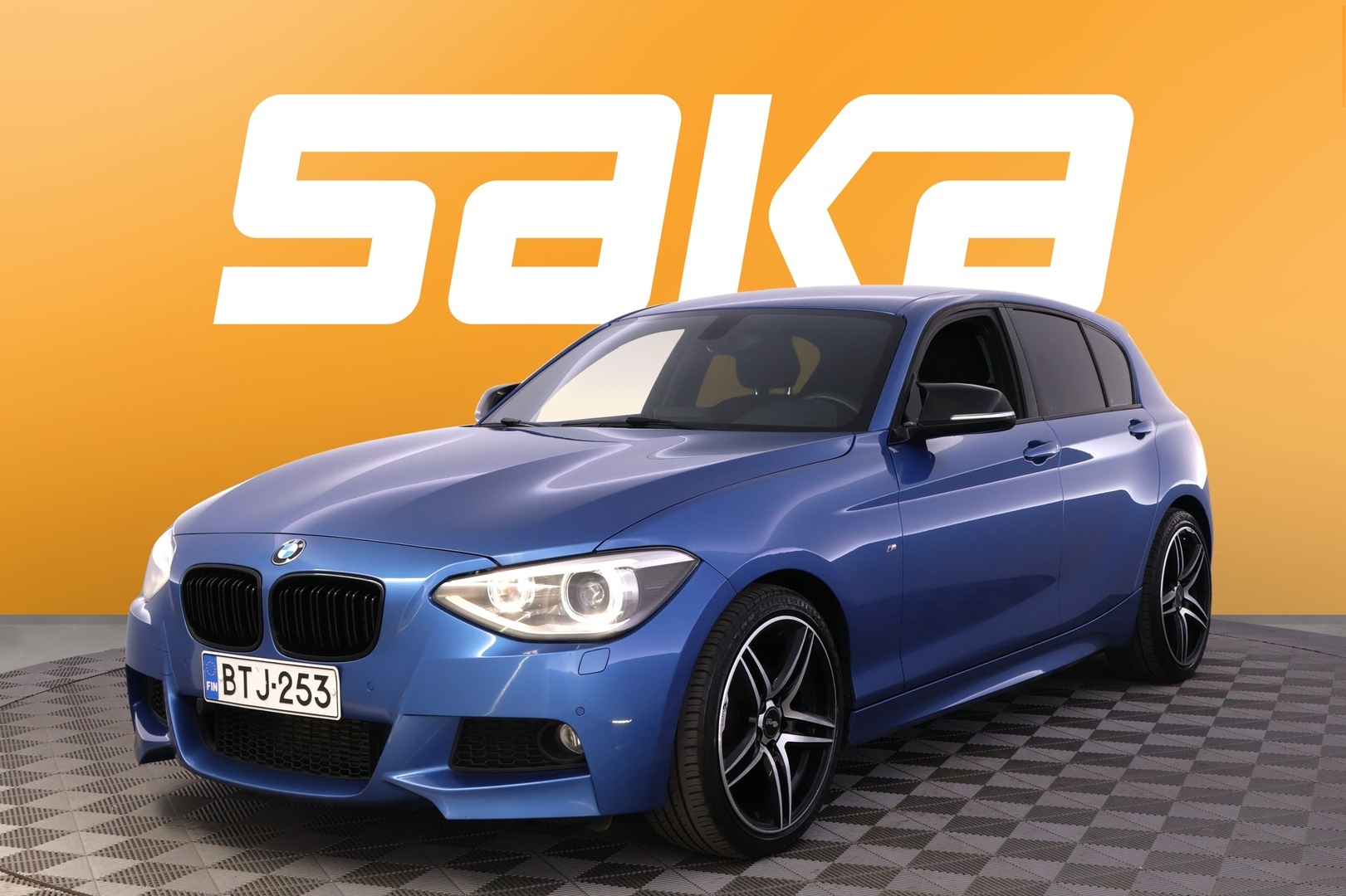 BMW 118 2015