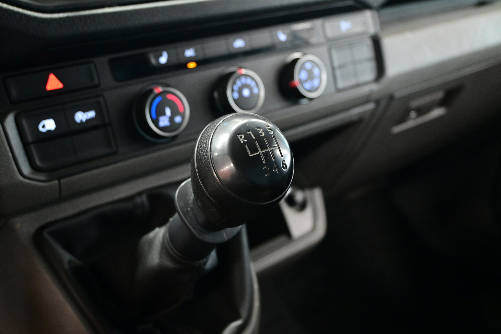 VOLKSWAGEN Crafter 2020