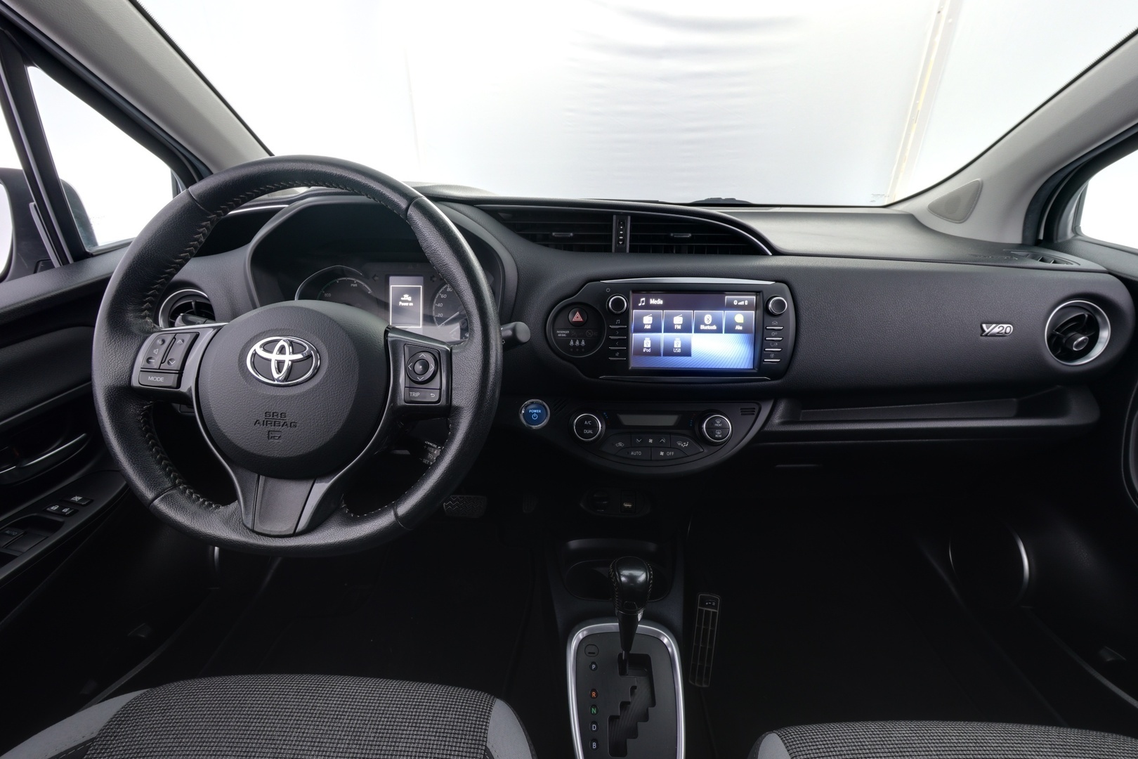 TOYOTA Yaris 2019