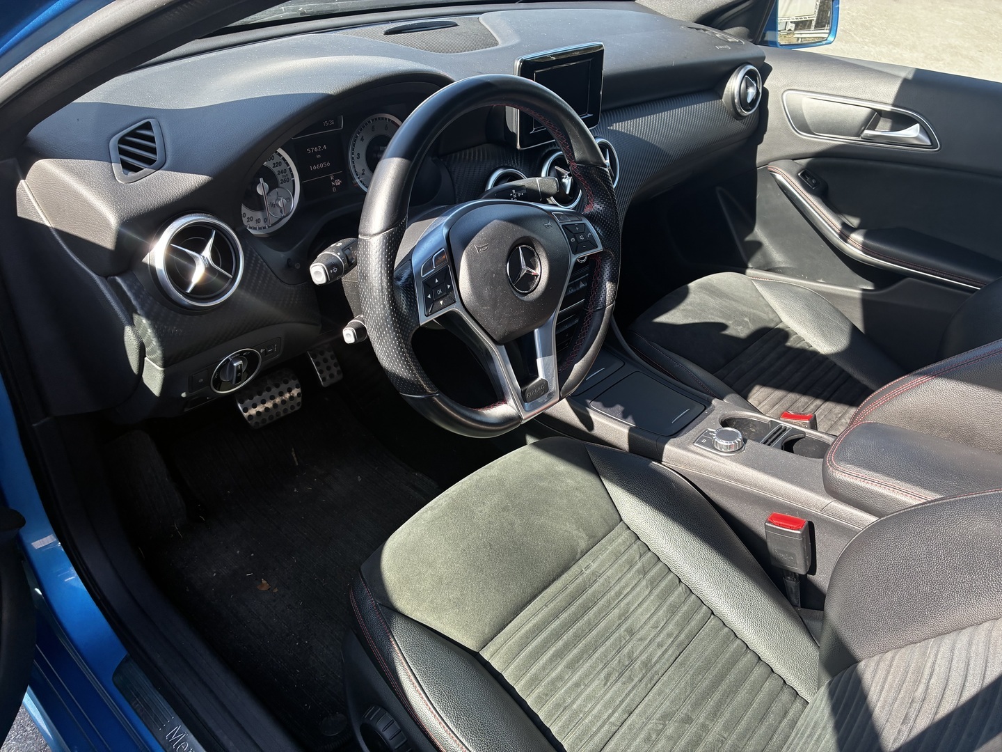 MERCEDES-BENZ A 2013