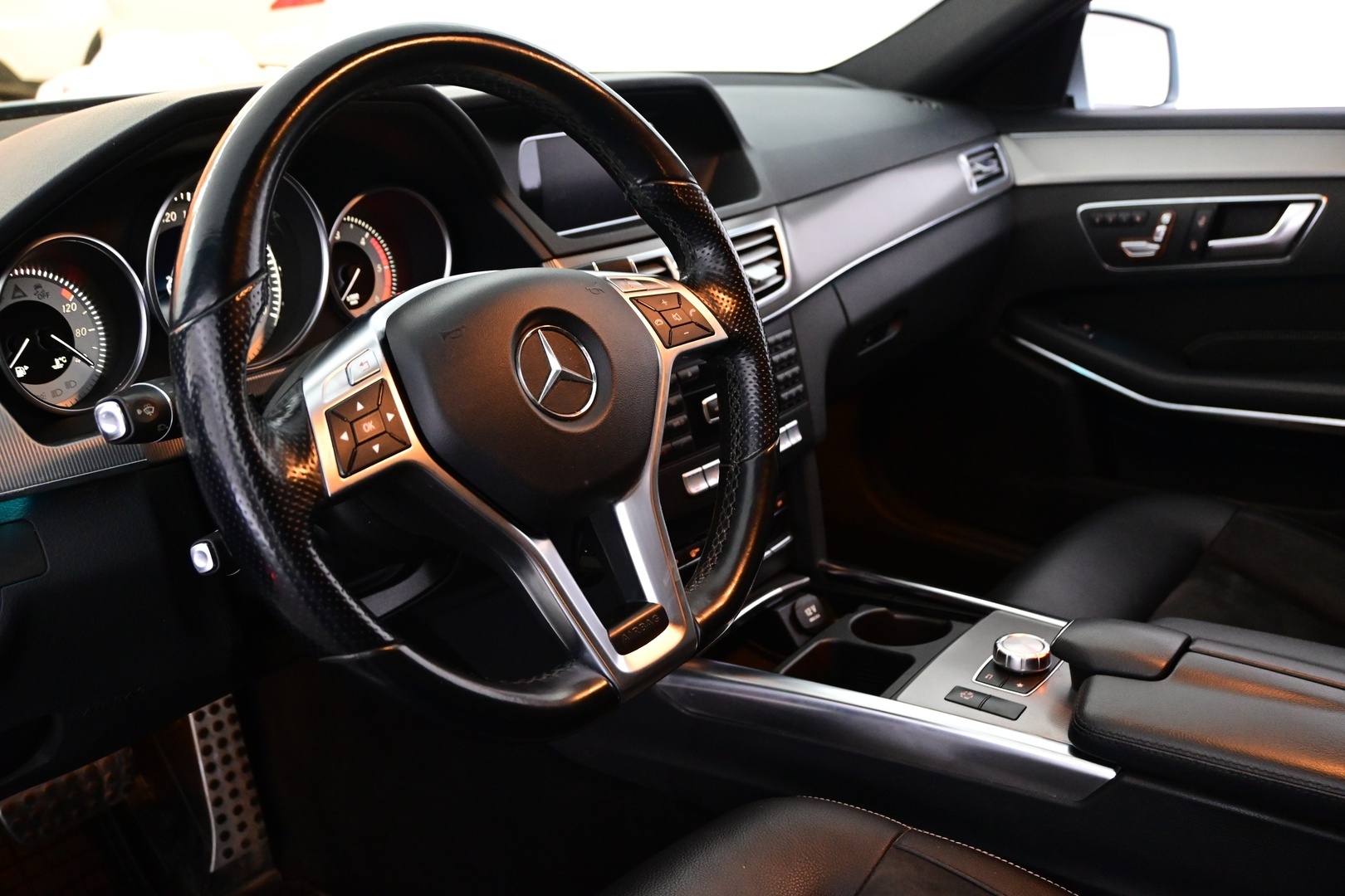 MERCEDES-BENZ E 2013