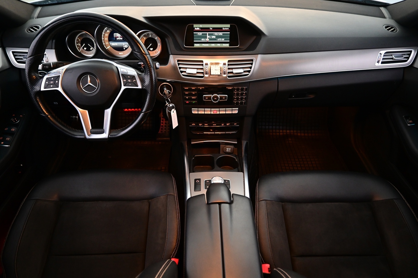 MERCEDES-BENZ E 2013