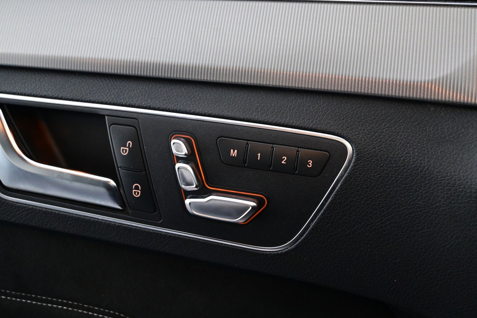 MERCEDES-BENZ E 2013