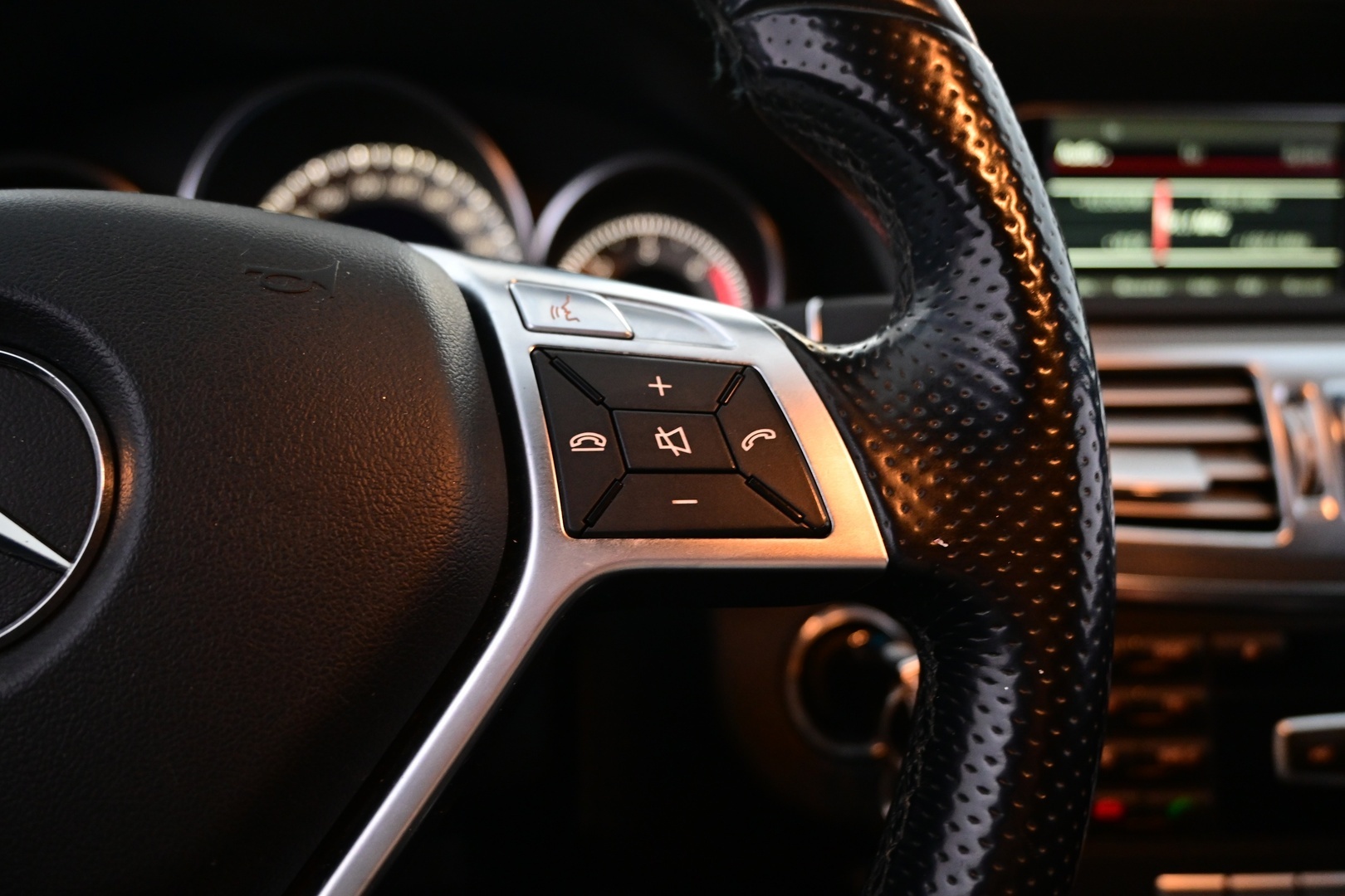 MERCEDES-BENZ E 2013