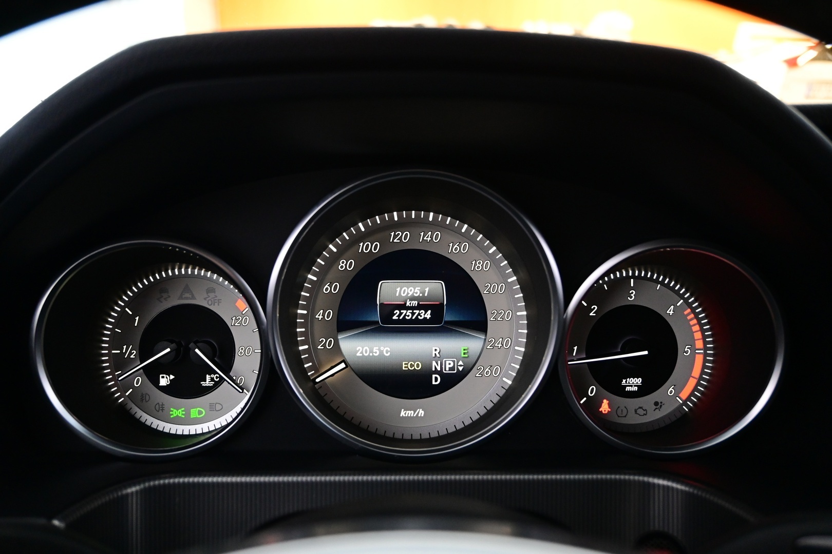 MERCEDES-BENZ E 2013