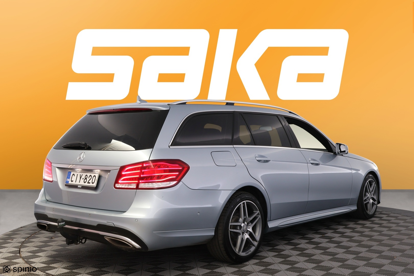 MERCEDES-BENZ E 2013