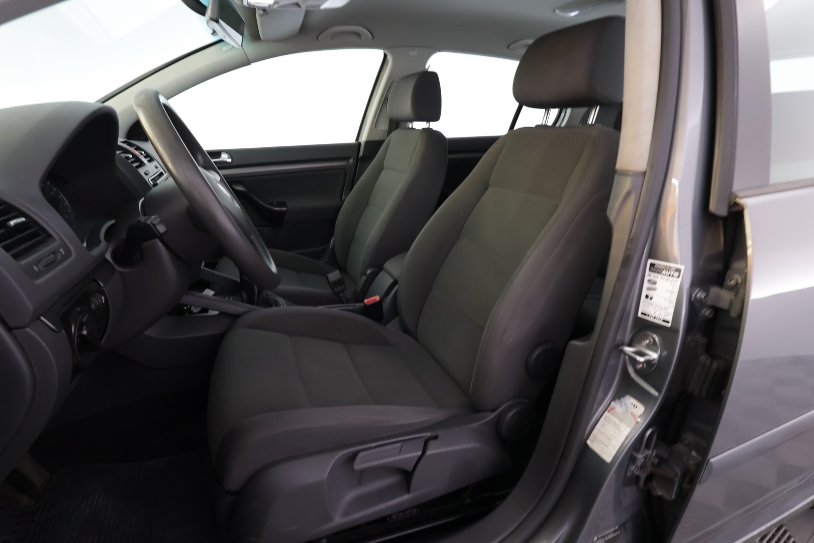 VOLKSWAGEN Golf 2005