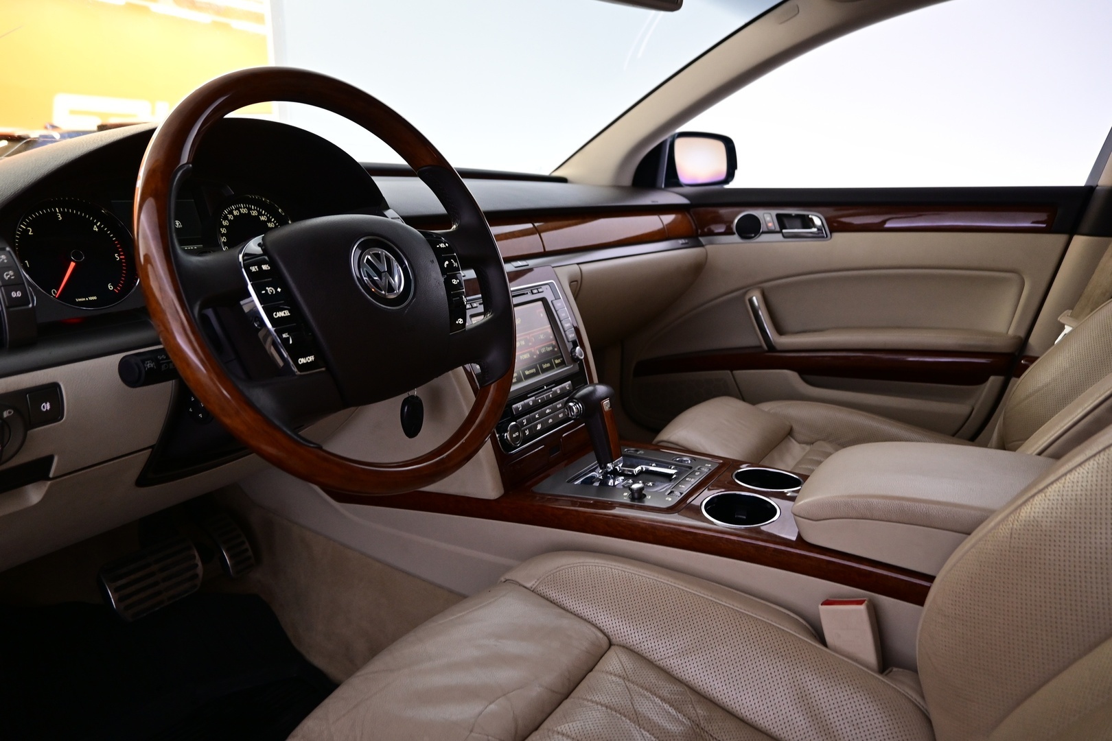 VOLKSWAGEN Phaeton 2009