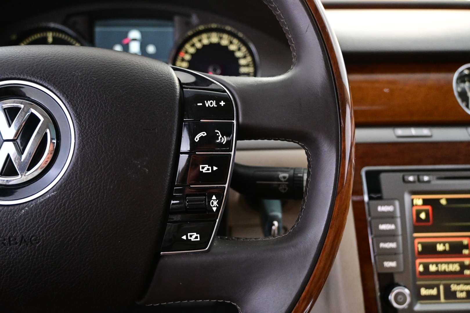 VOLKSWAGEN Phaeton 2009