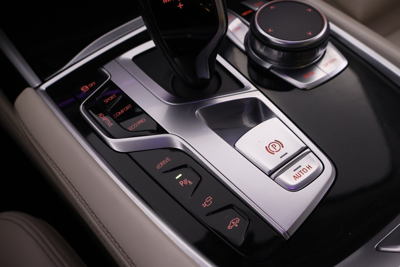 BMW 740 2018