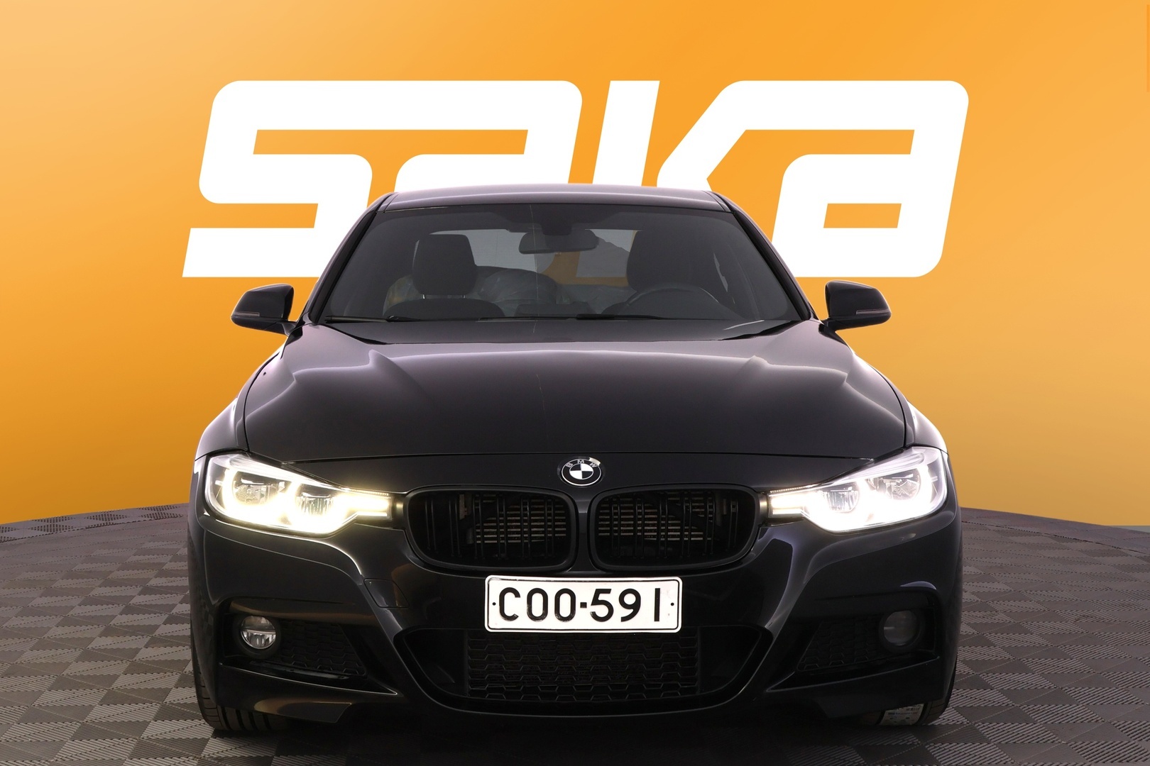 BMW 330 2016