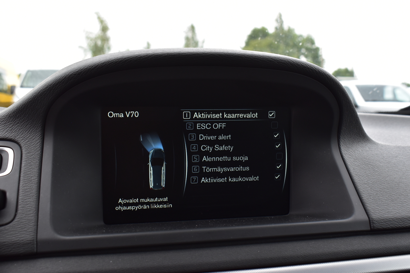 VOLVO V70 2015