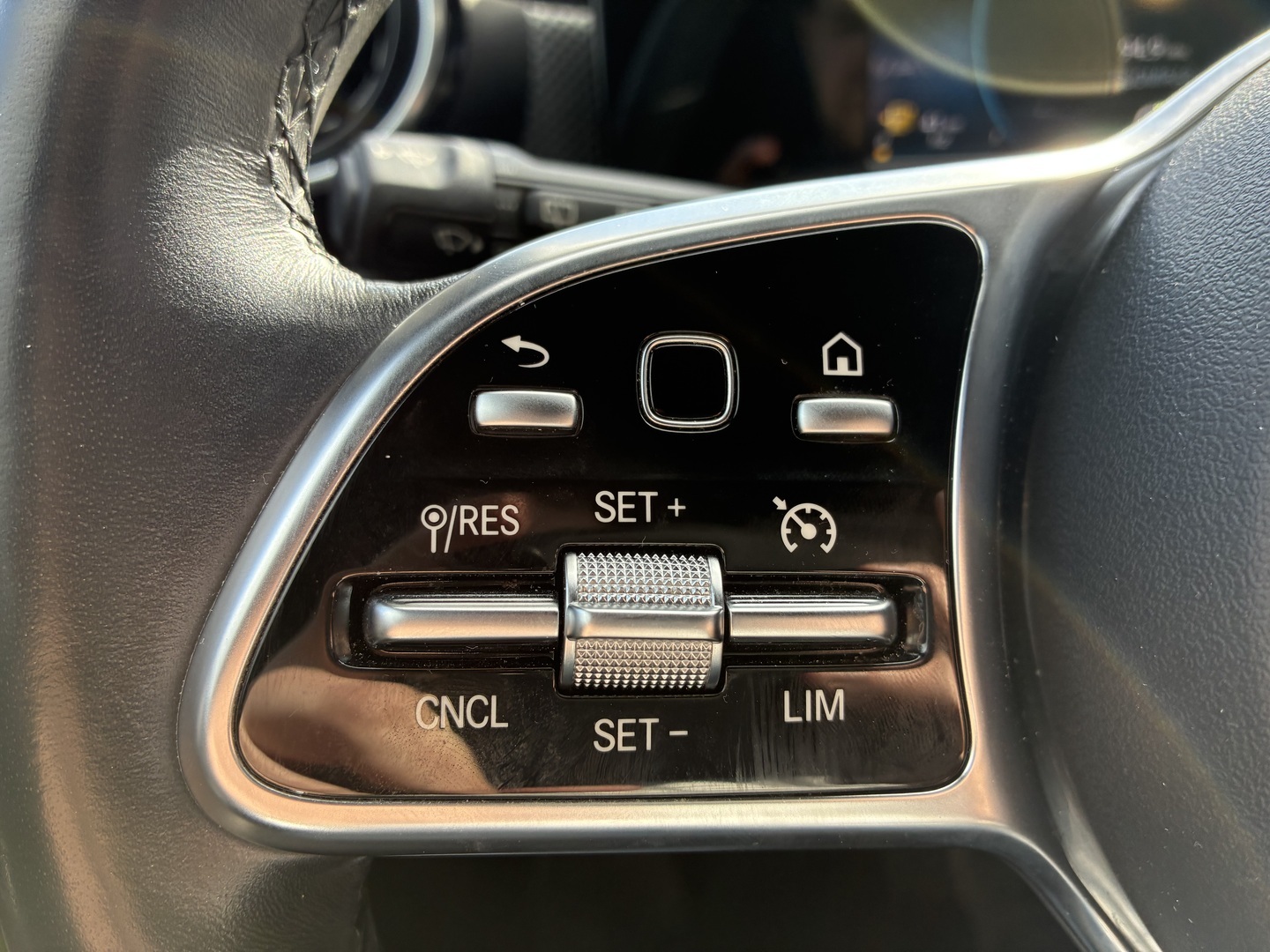 MERCEDES-BENZ CLA 2020