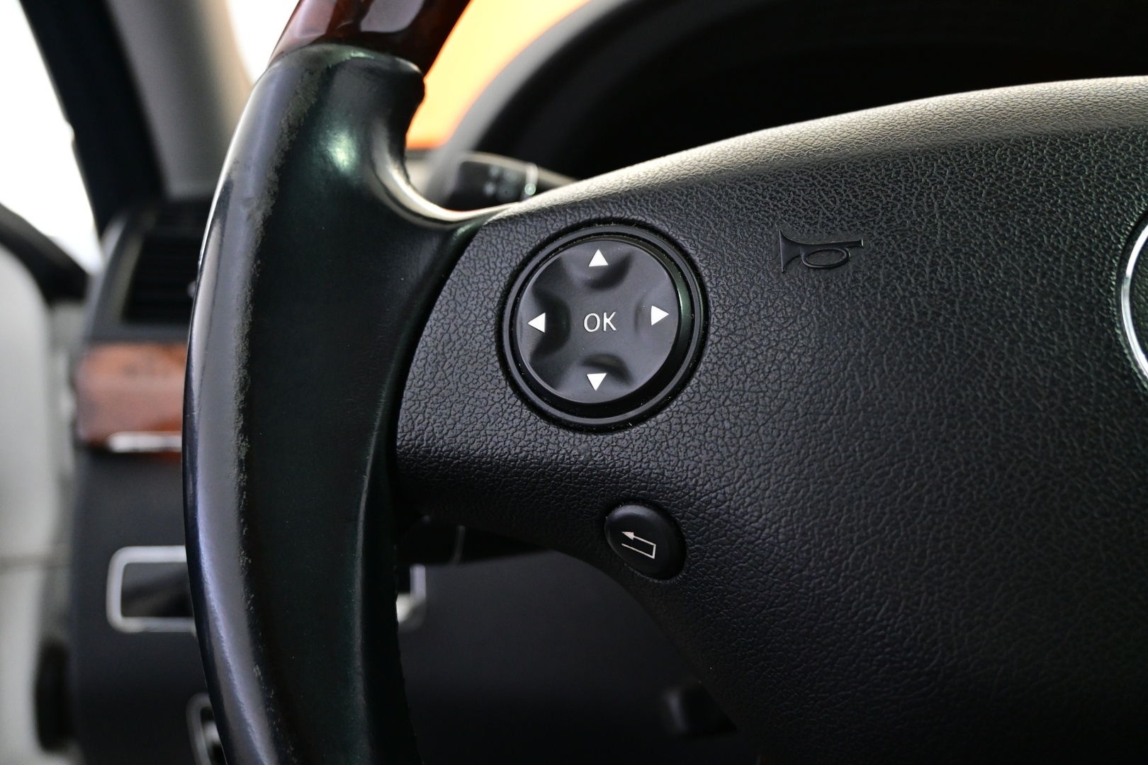 MERCEDES-BENZ S 2005