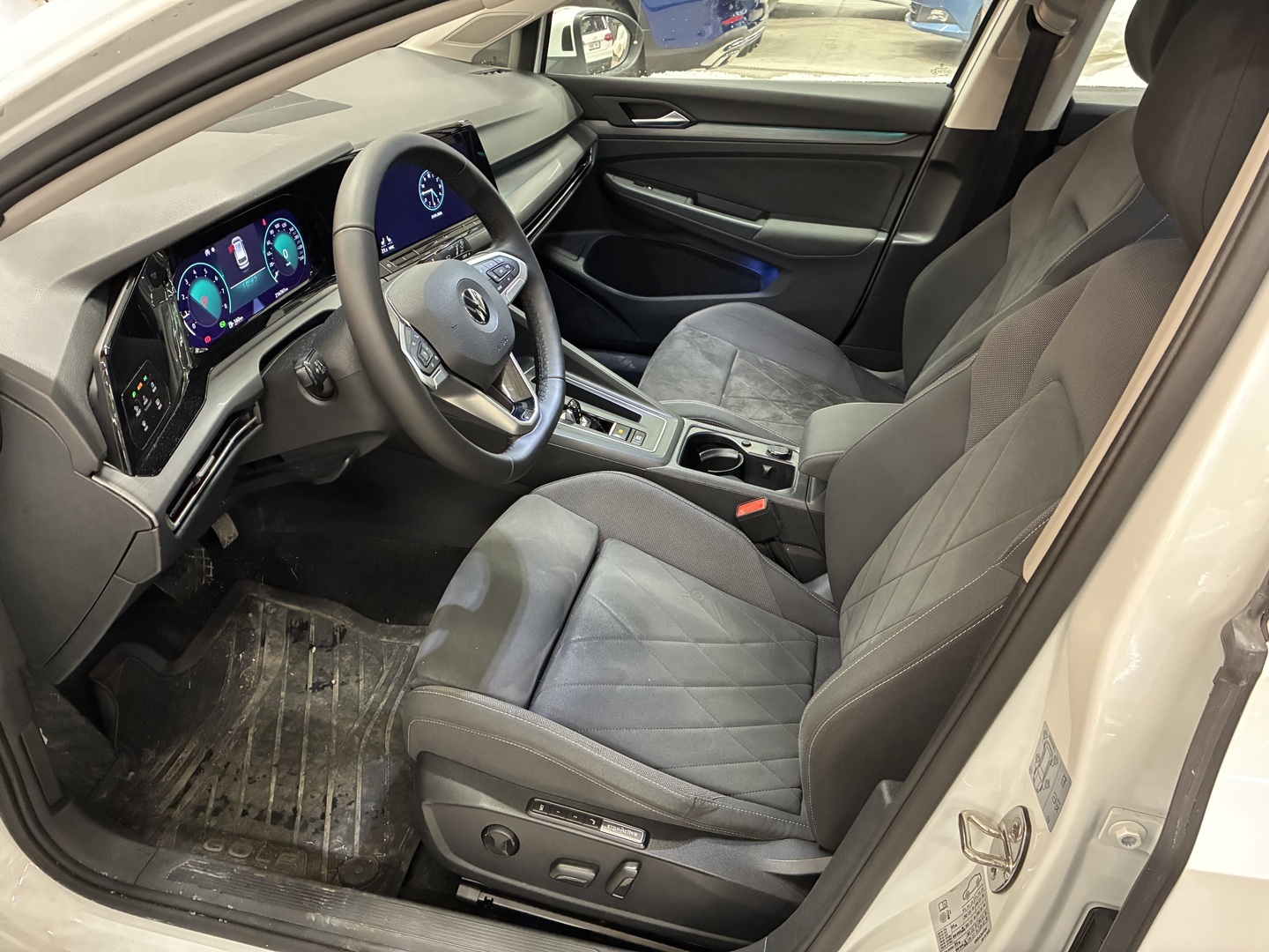 VOLKSWAGEN Golf 2021