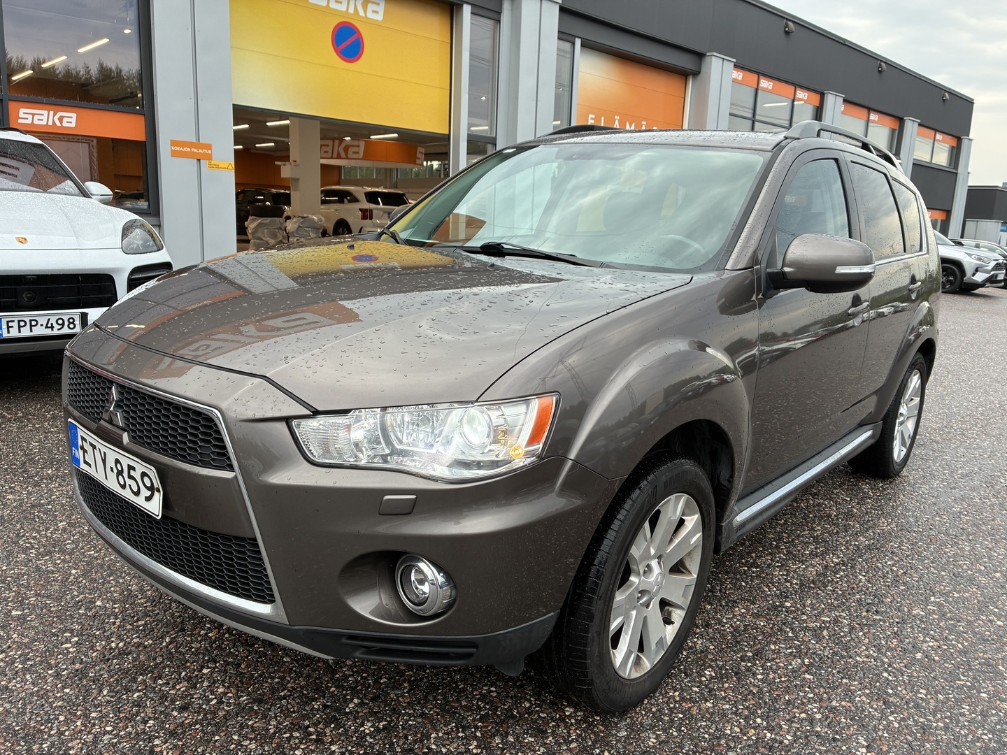 MITSUBISHI Outlander 2012