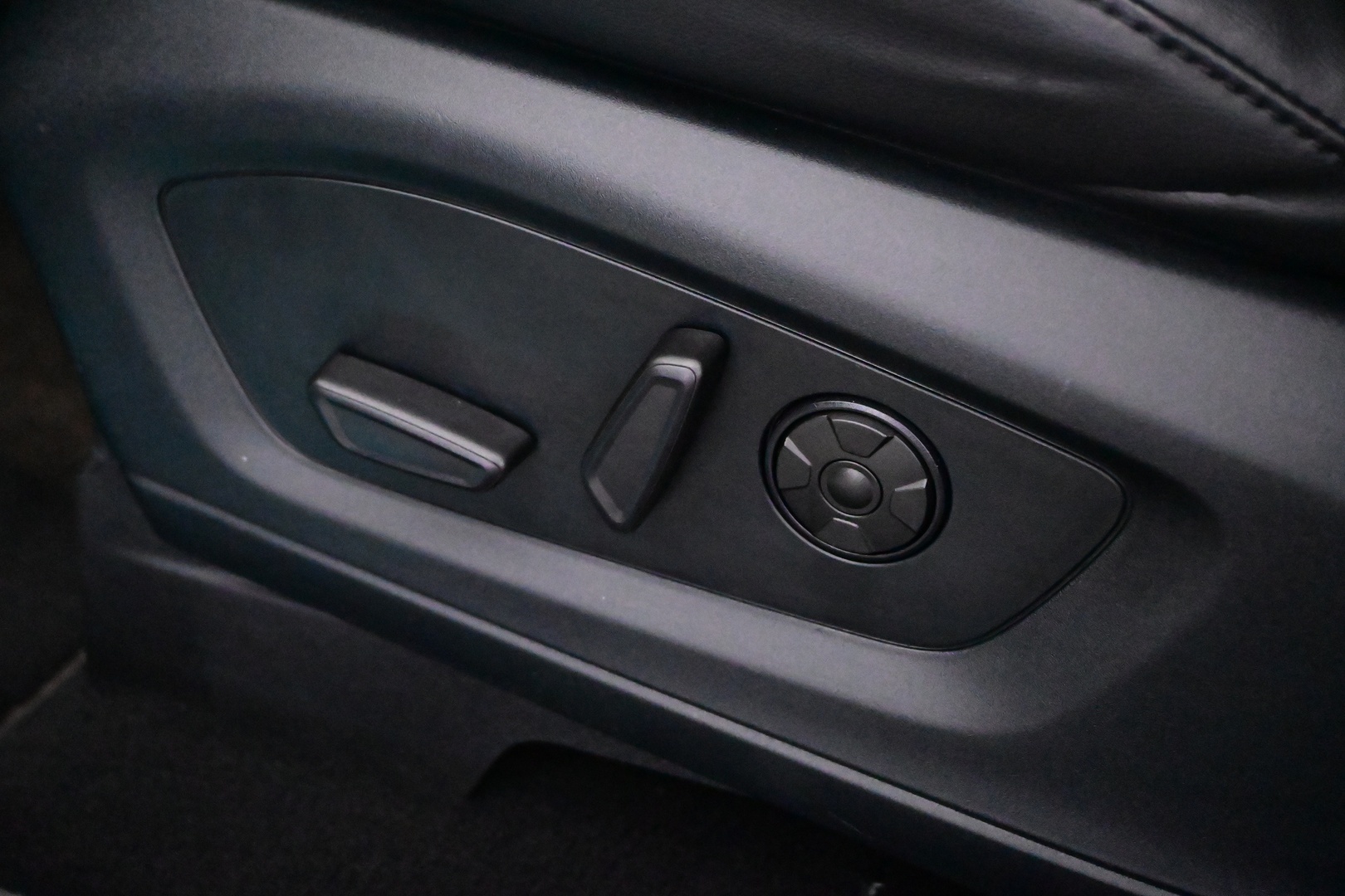 FORD Explorer 2021