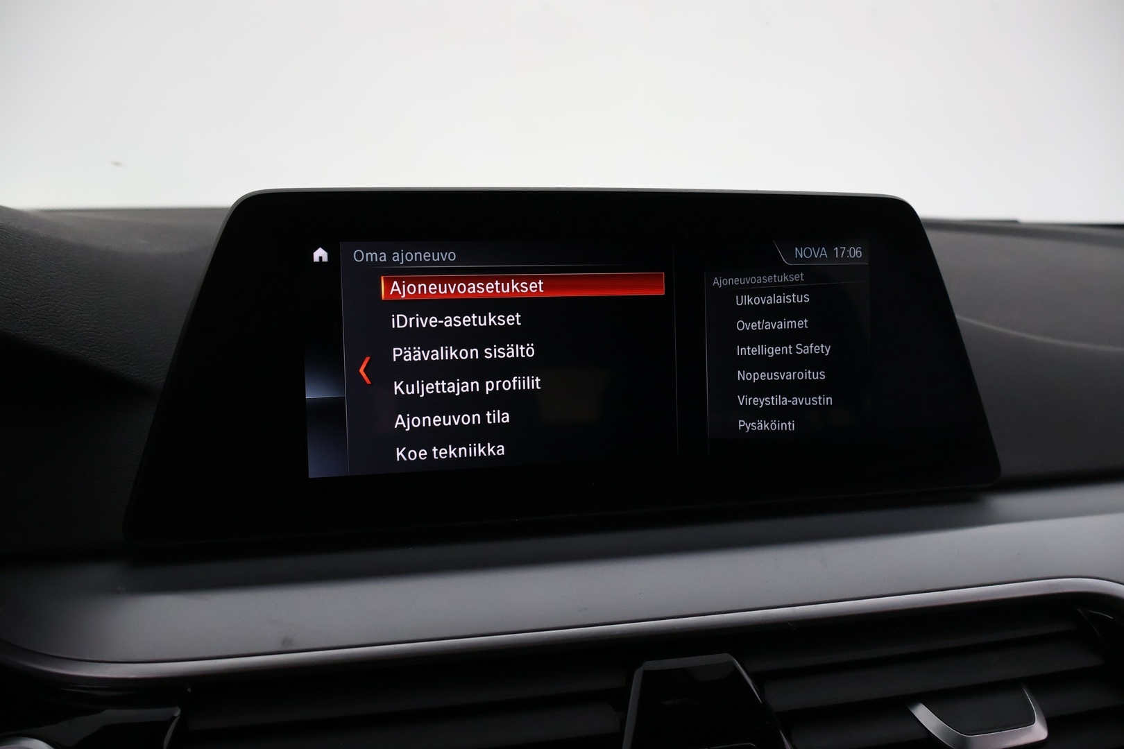 BMW 518 2020
