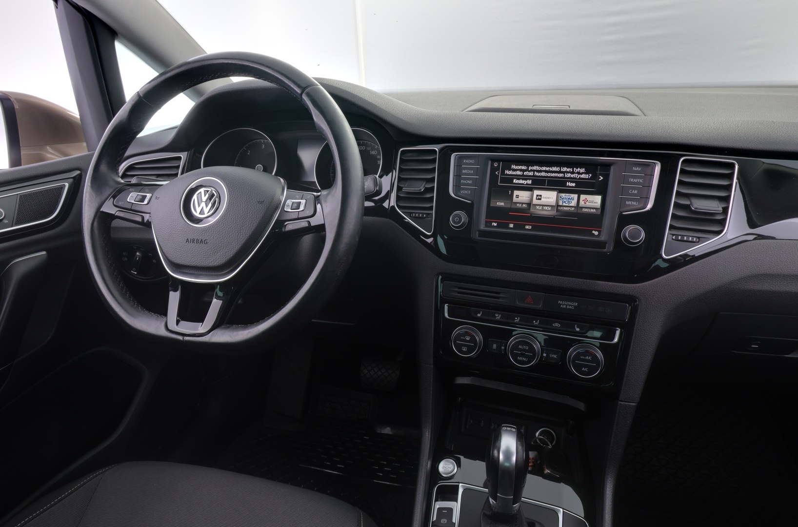 VOLKSWAGEN Golf Sportsvan 2016