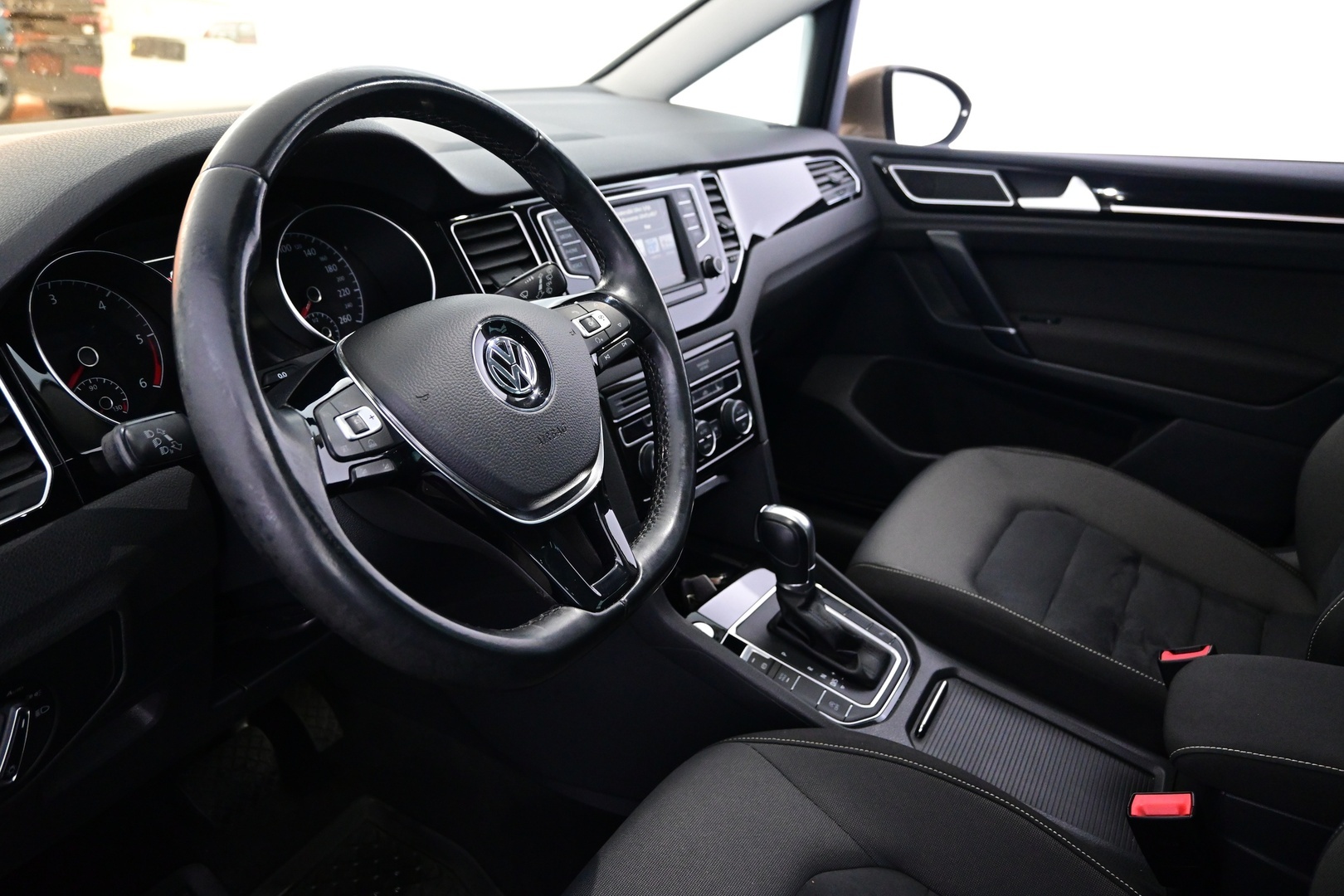 VOLKSWAGEN Golf Sportsvan 2016